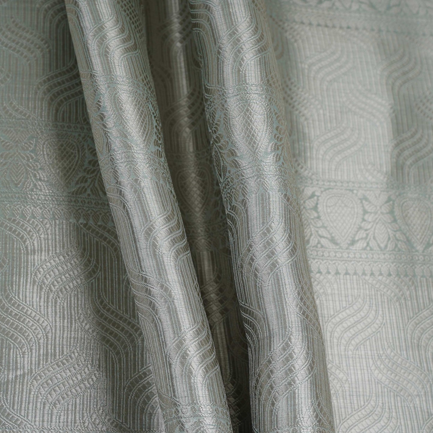 Silver Paisley Jacquard Weave Tissue Fabric CW-32589