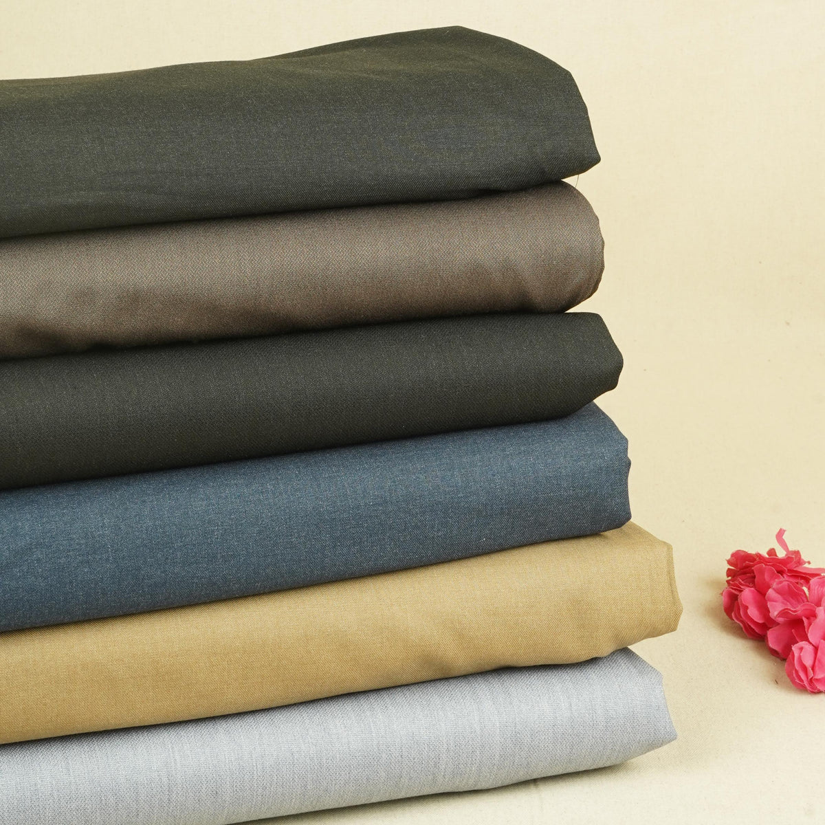 Grey Solid Suiting Fabric MF-29423 - TradeUNO