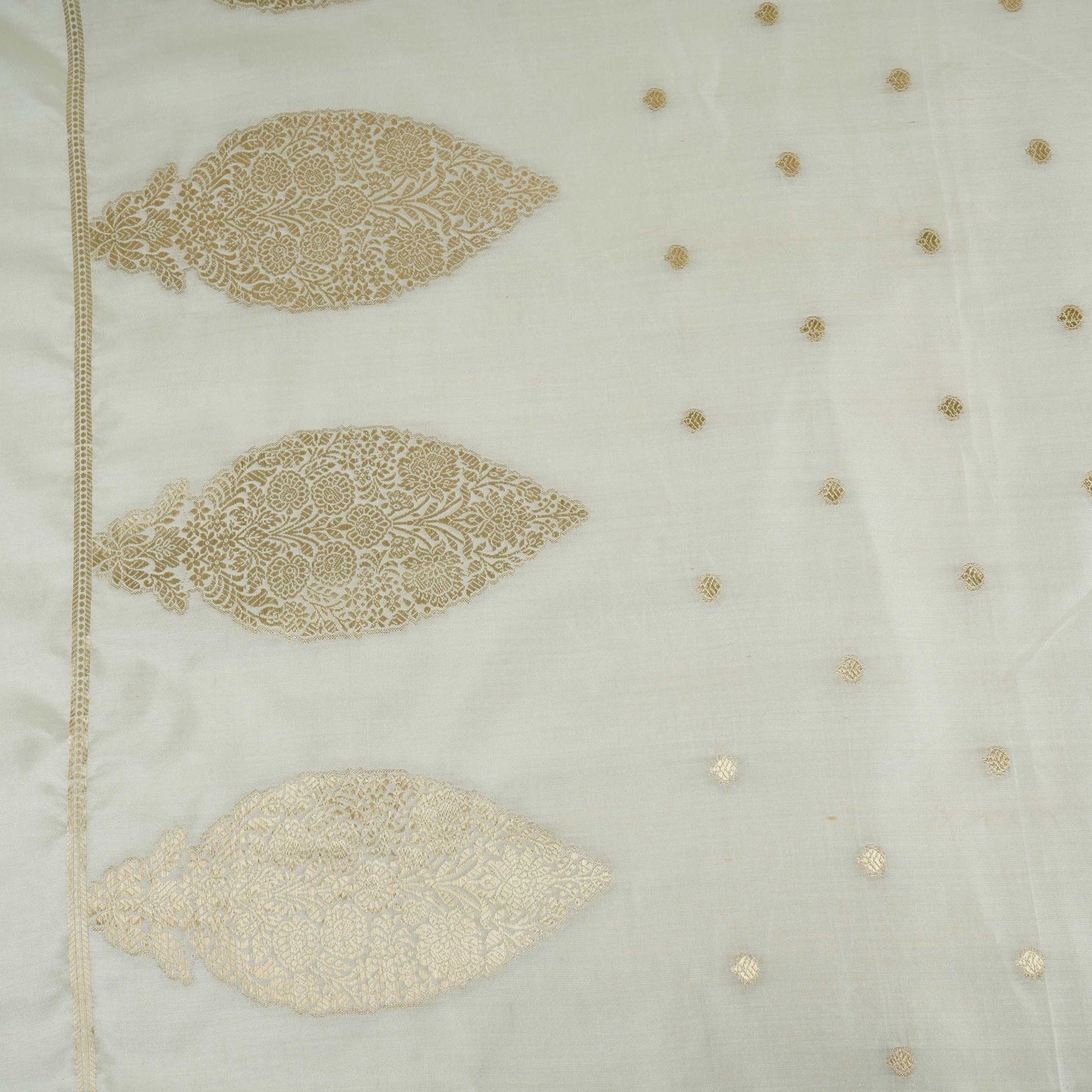 Off White Buti With Border Pure Chiniya Silk SE-32861