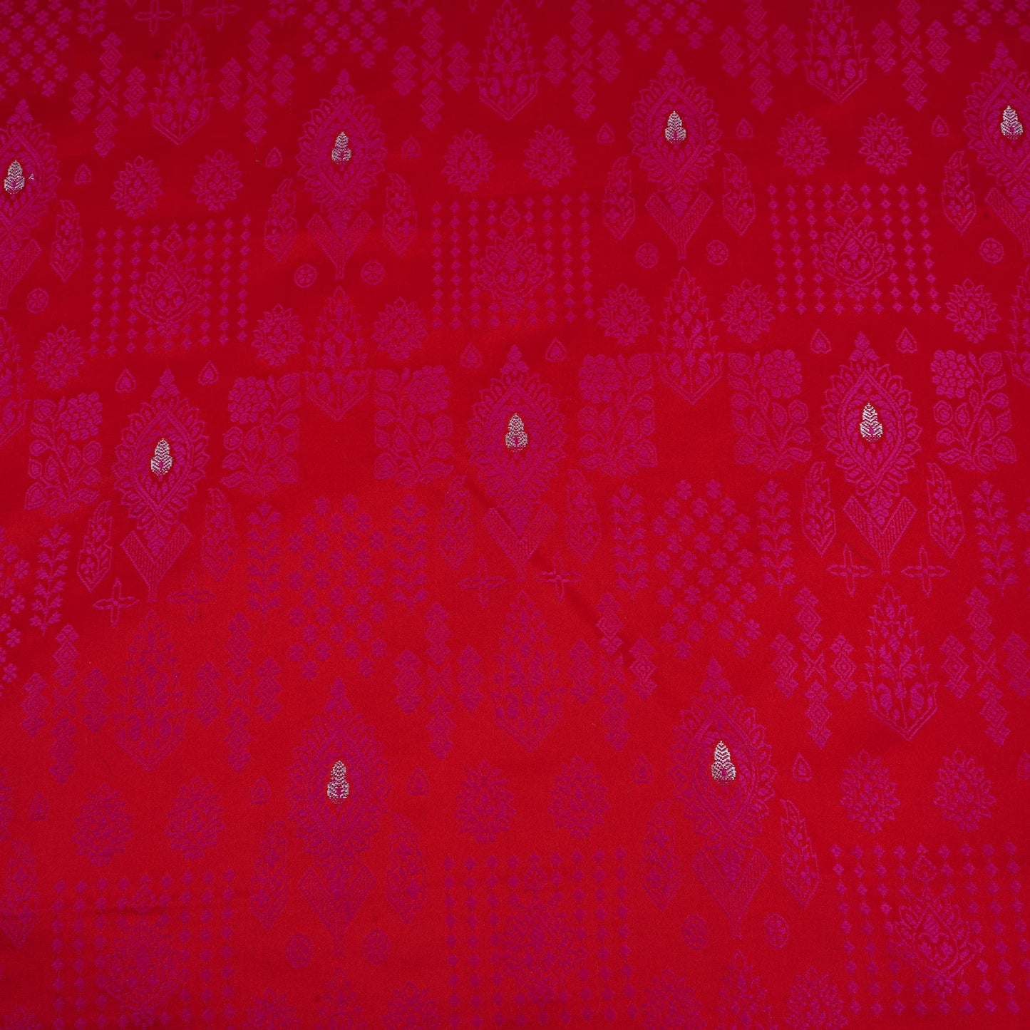 Red Zari Booti Dohri Tanchoi Silk Fabric HMSS-32729