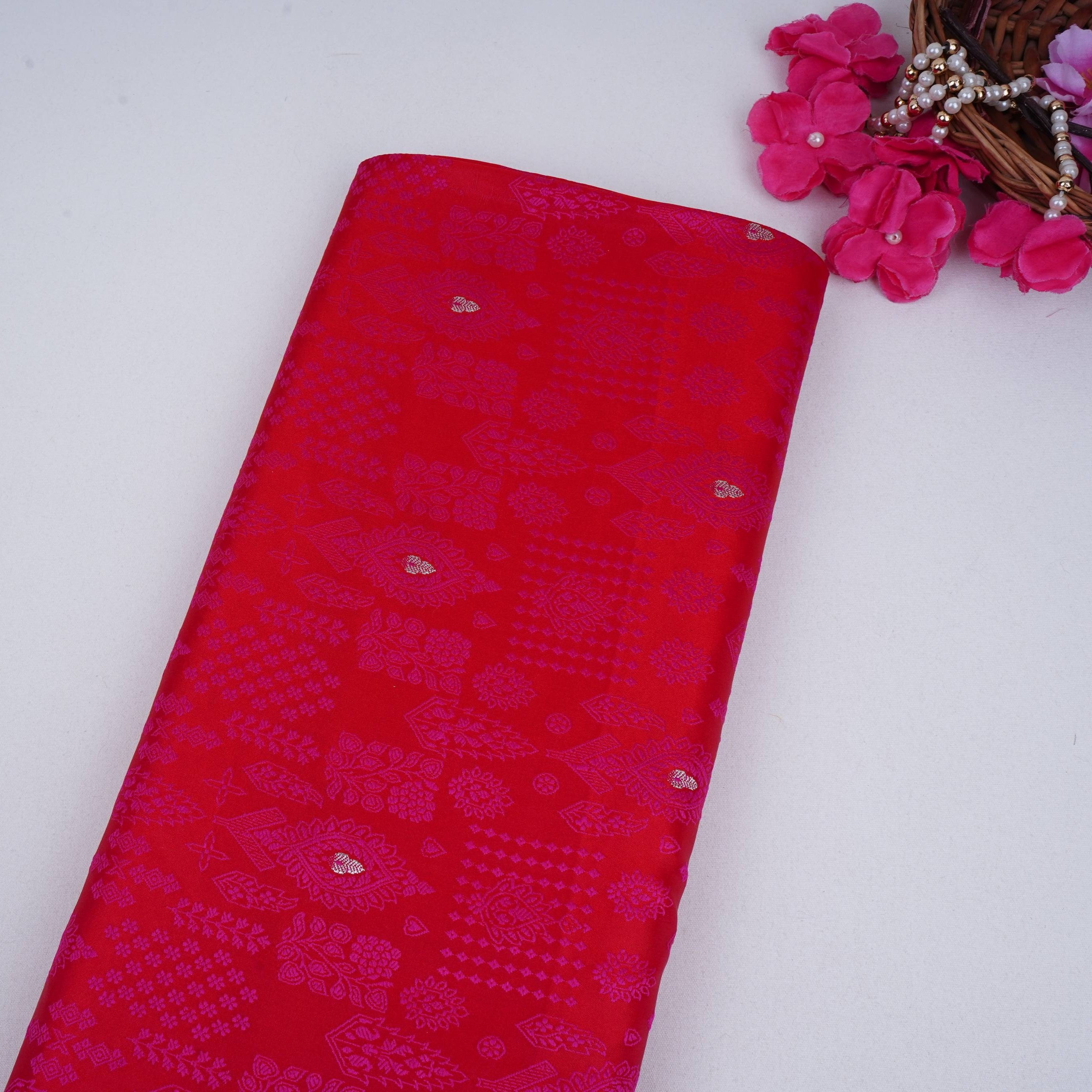 Red Zari Booti Dohri Tanchoi Silk Fabric HMSS-32729