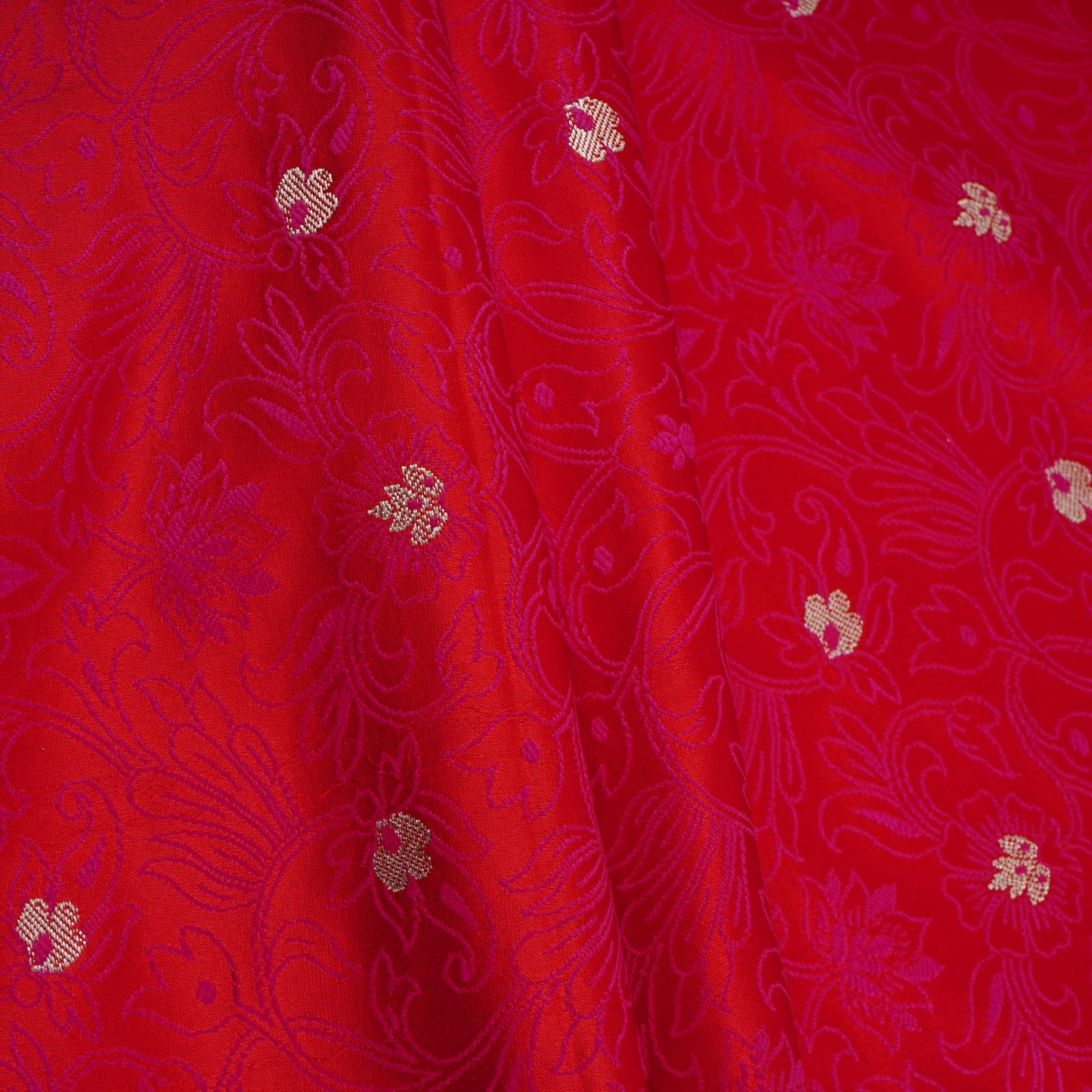 Red Zari Booti Tanchoi Silk Fabric HMSS-32756