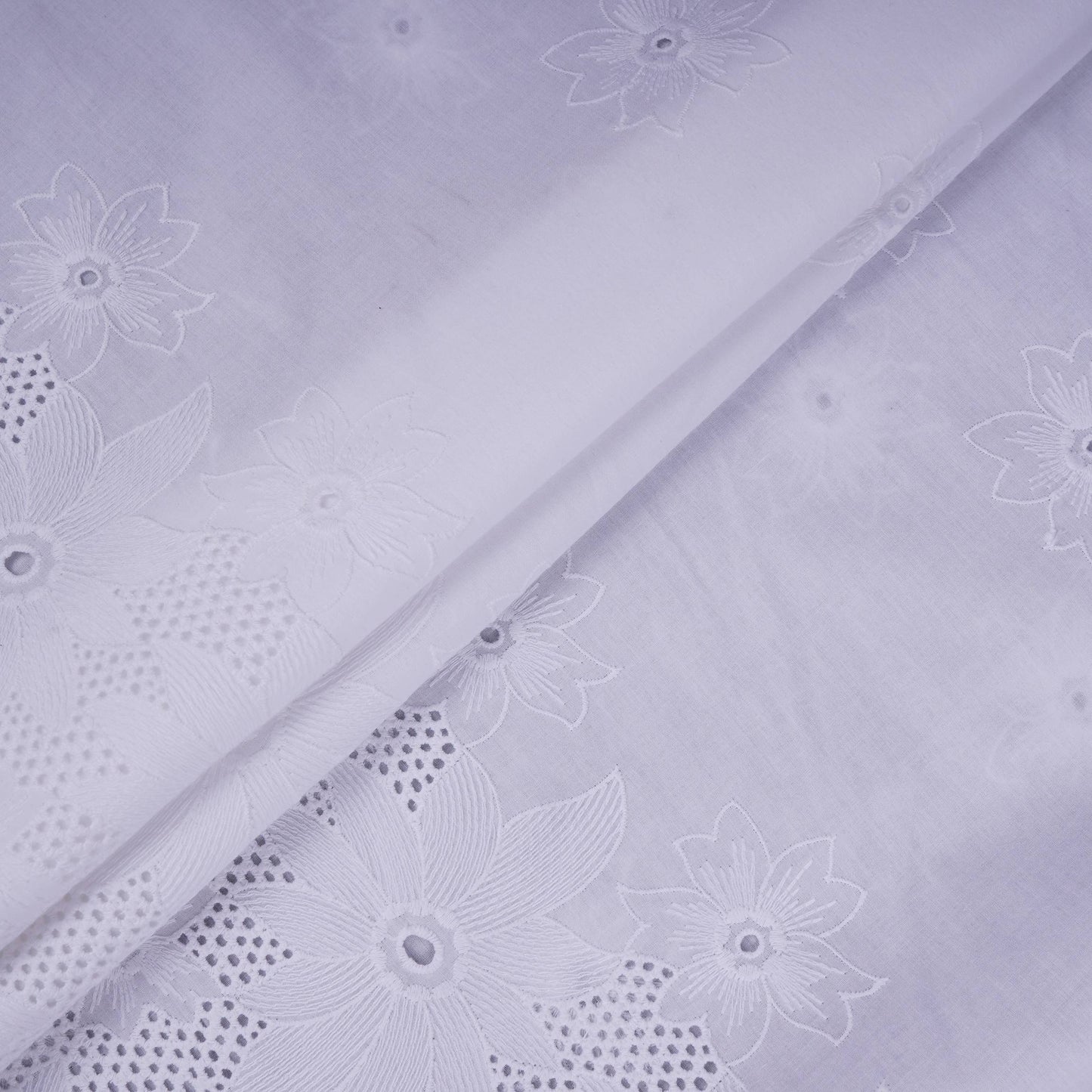 White Dyeable Floral Embroidery Cotton Schiffli Fabric MJF-30601