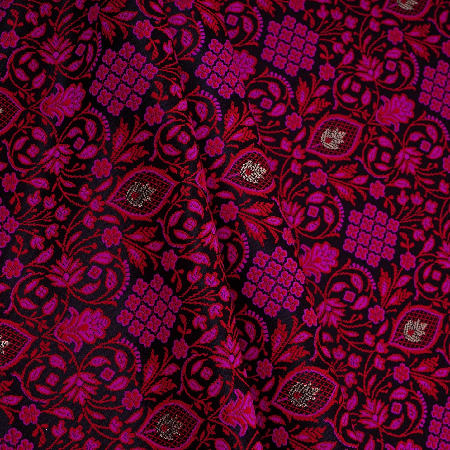 Black Zari Booti Dohri Tanchoi Silk Fabric HMSS-32726