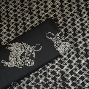 Black Gond art Print Print Modal Satin SN-29517 - TradeUNO
