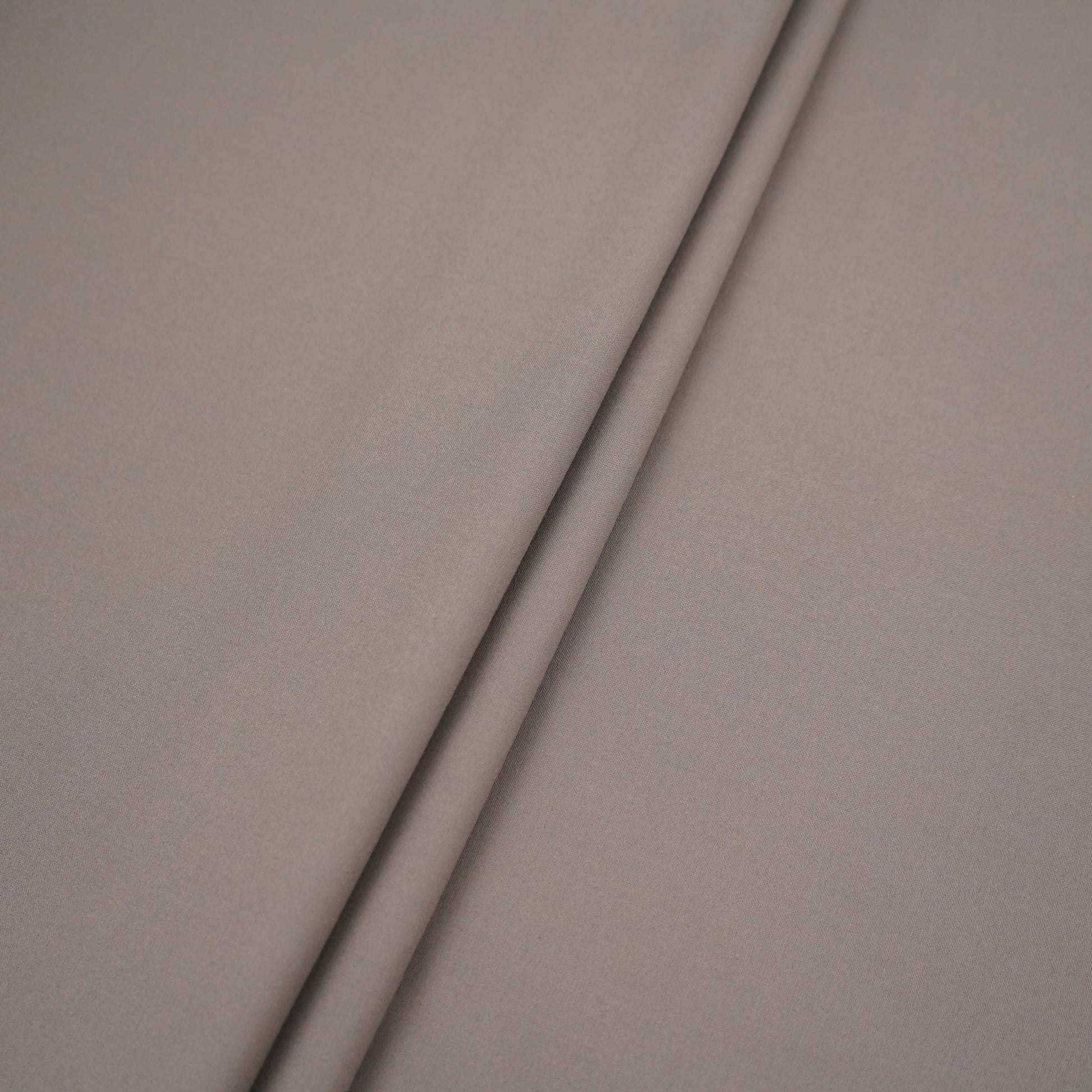 Mauve Solid Suiting Fabric ASMI-31294 - TradeUNO