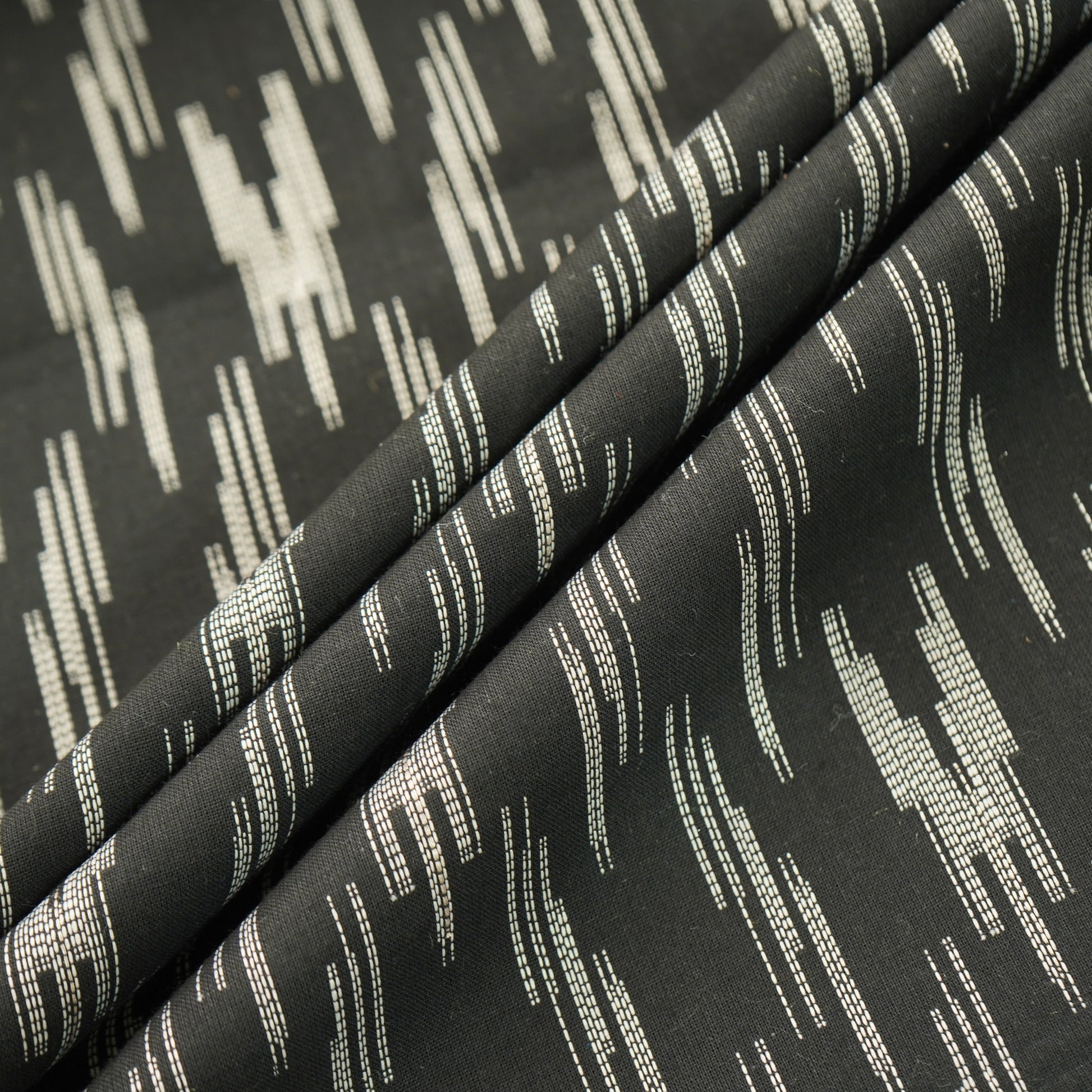 Black & White Ikkat Print Cotton Fabric 12010