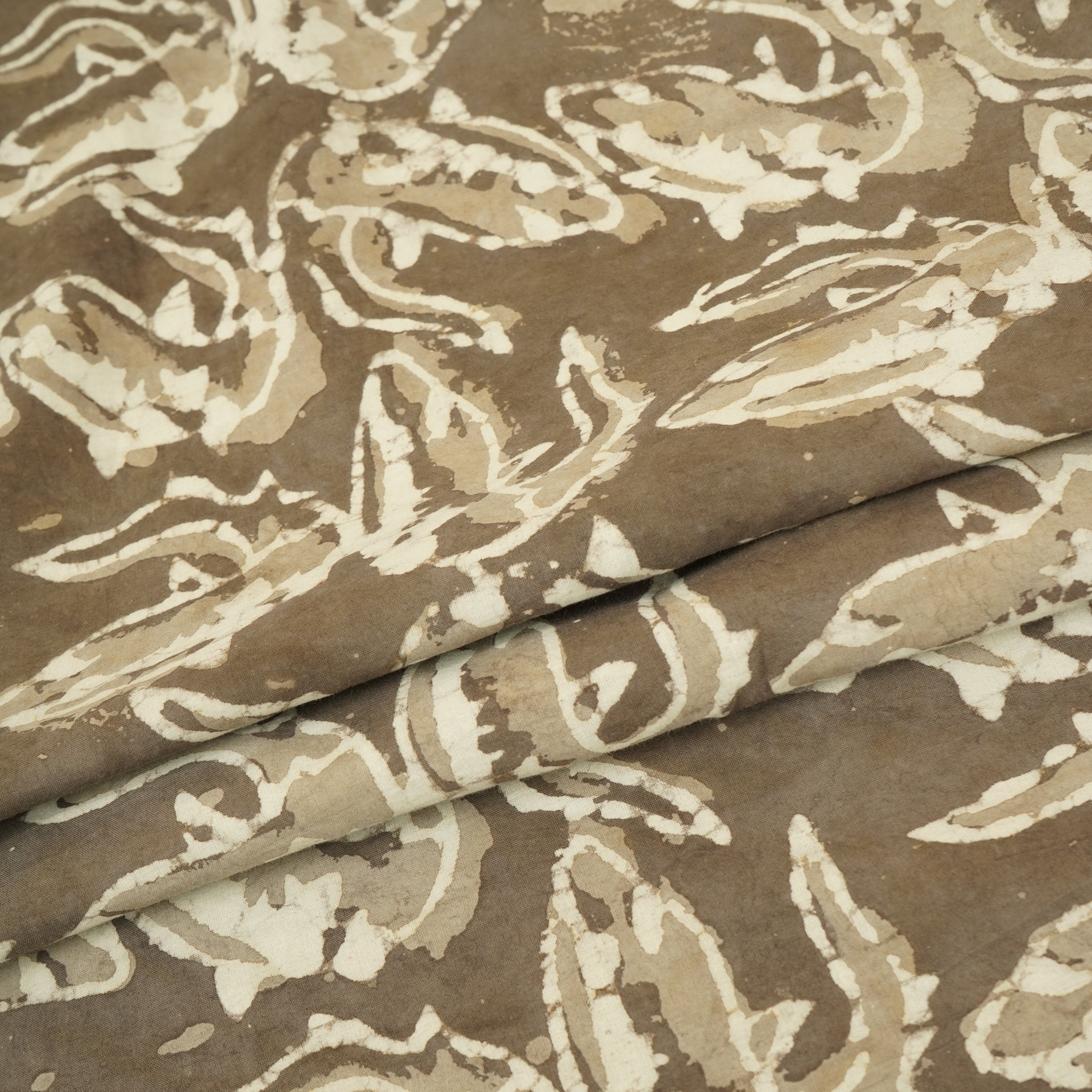 Brown batik Print Cotton Fabric CH-29776 - TradeUNO