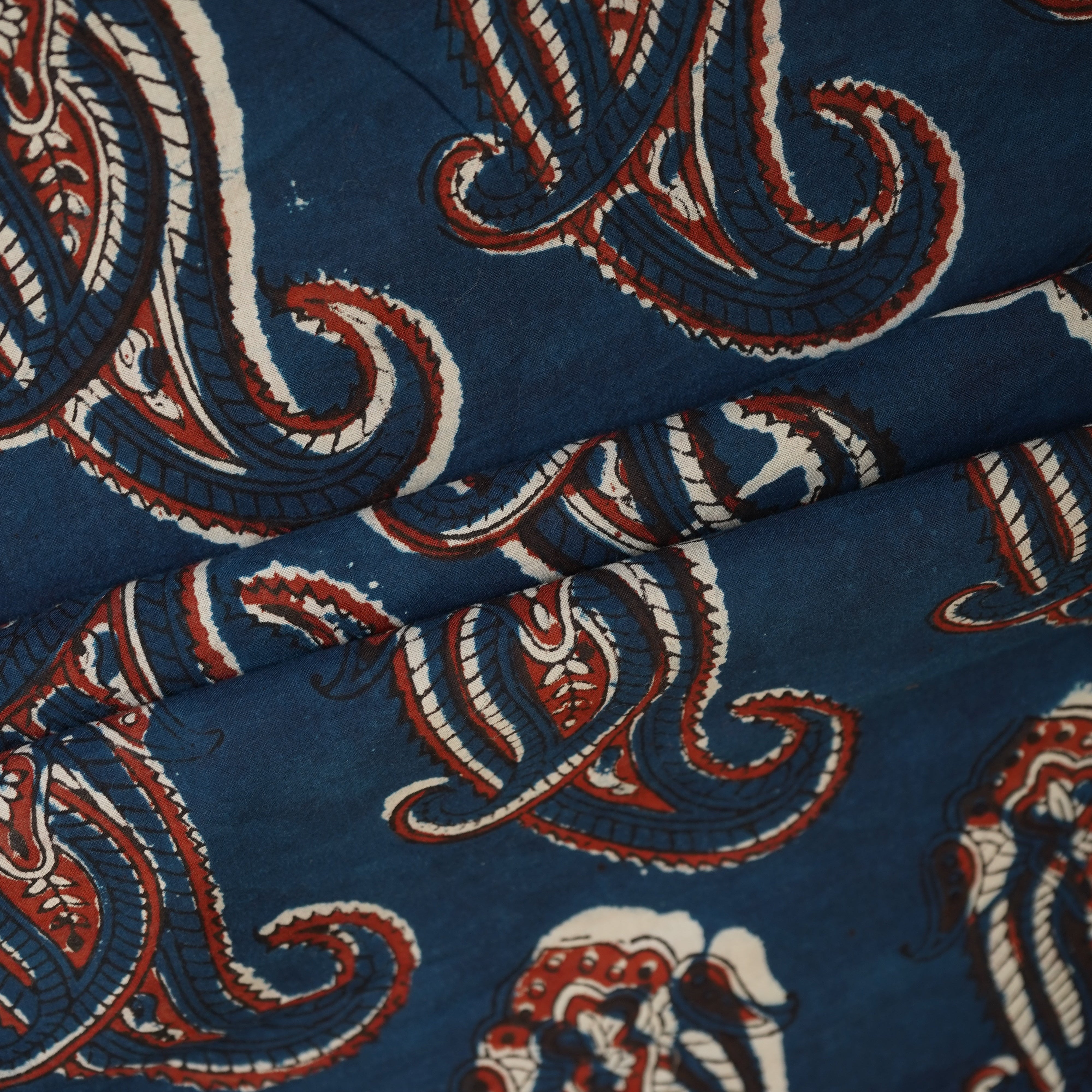 Blue Paisley Print Cotton Fabric CH-29763 - TradeUNO