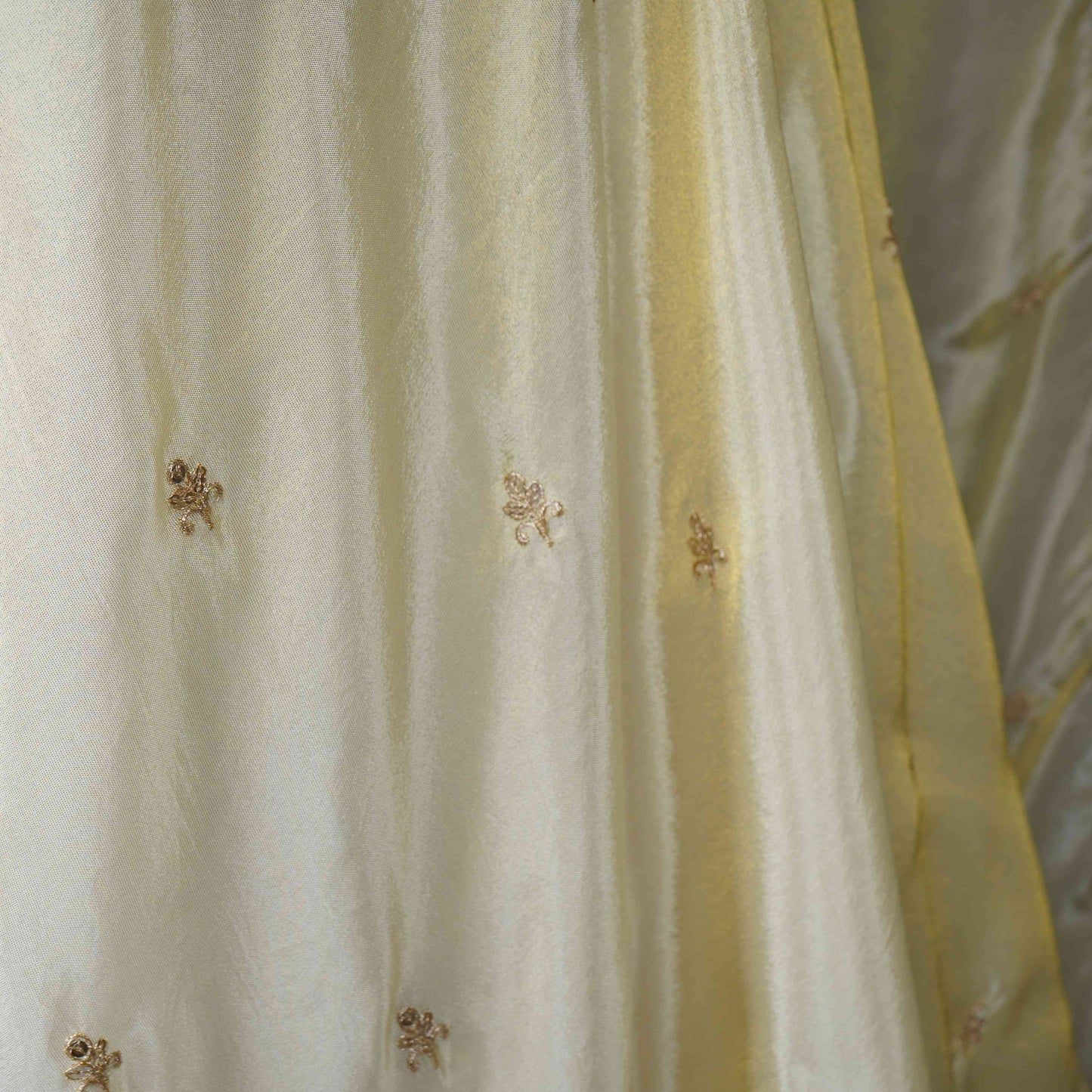 Golden thread cutdana embroidery Chanderi Dupatta SU-31048