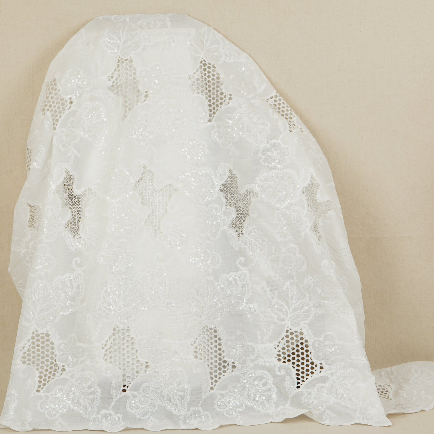 White Embroidery Cotton Schiffli Fabric LI-29899