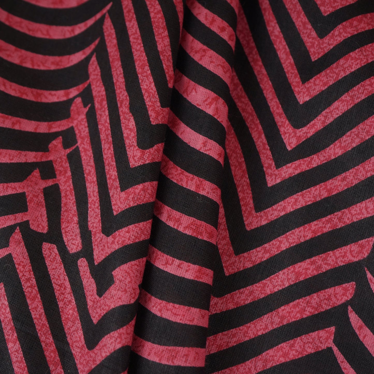 Pink & Black Abstract Print Cotton Fabric MFR-29850