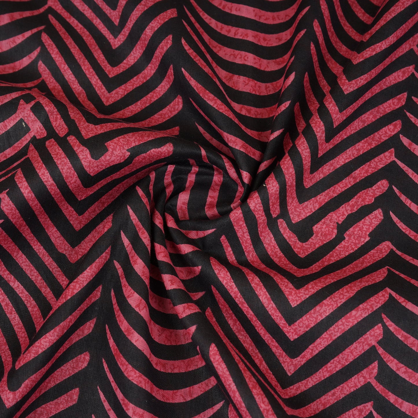 Pink & Black Abstract Print Cotton Fabric MFR-29850