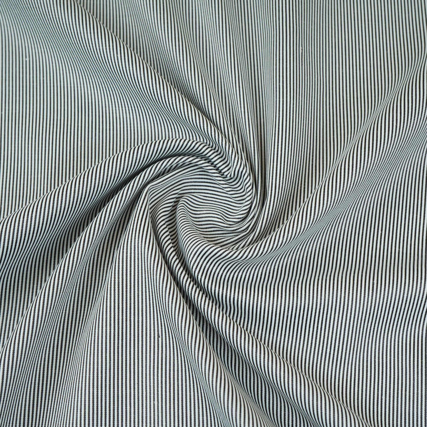 Black & White Stripes Print Poplin Fabric MFM-30113