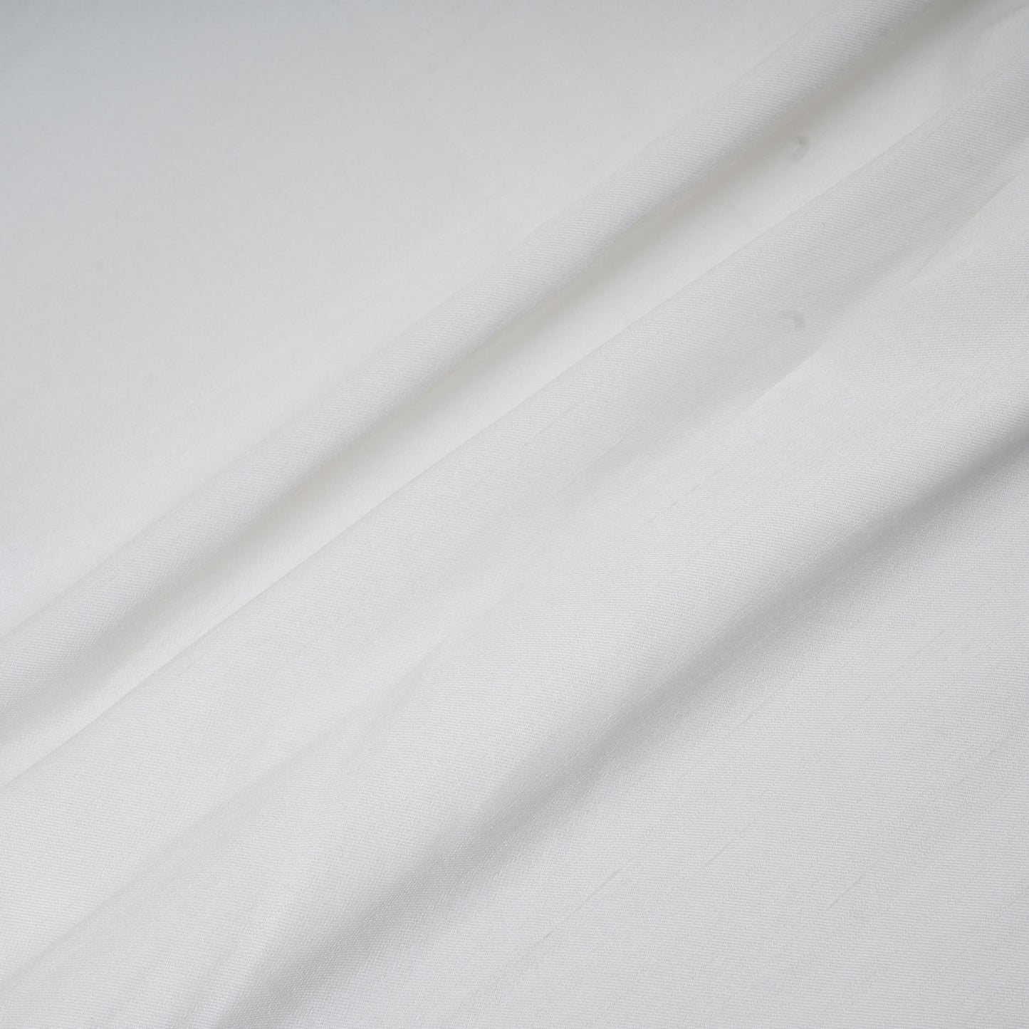 White Polyster Woven Fabric 1696