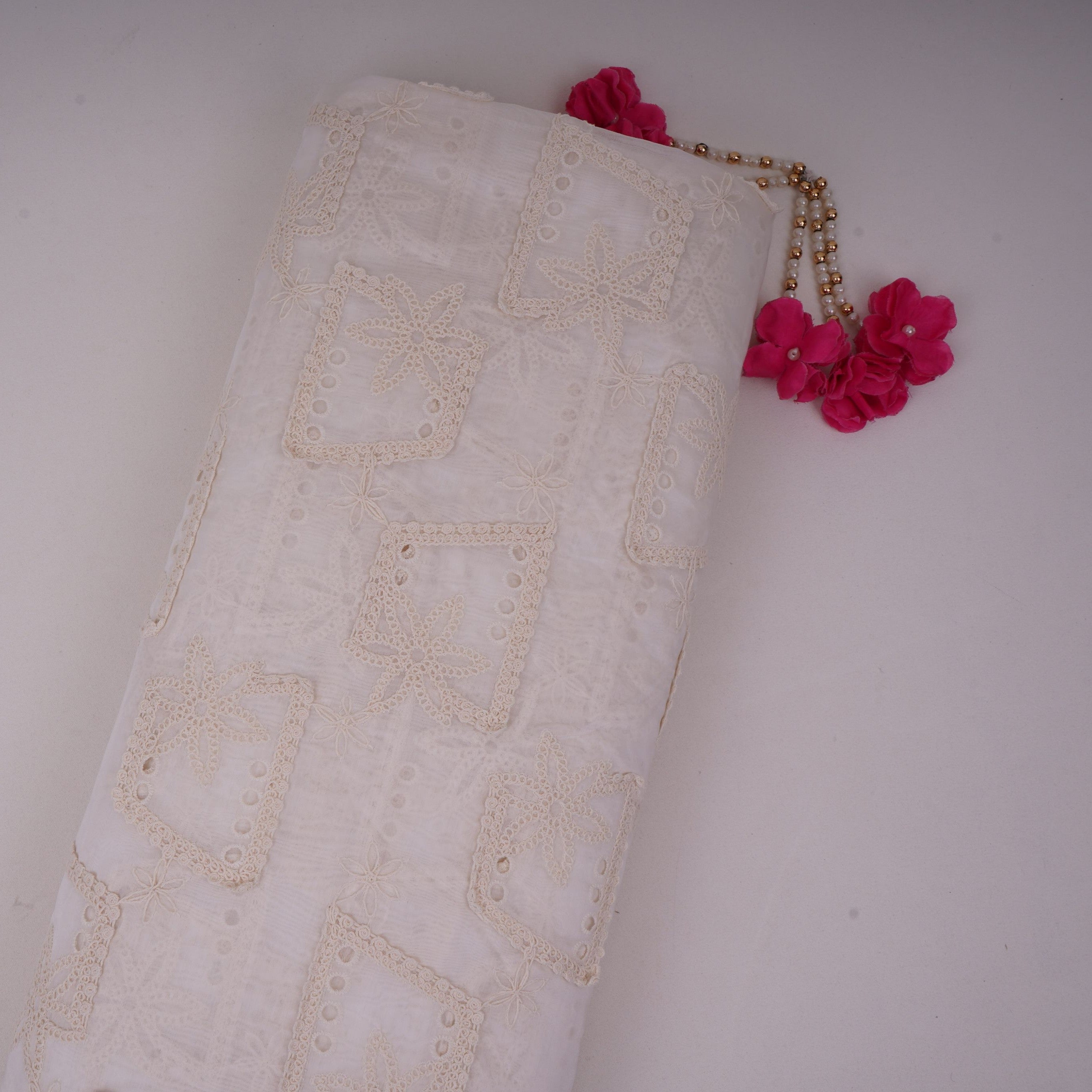 White Dyeable 3D Floral Embroidery Cotton Tencel Schiffli Fabric LI-32342 - TradeUNO