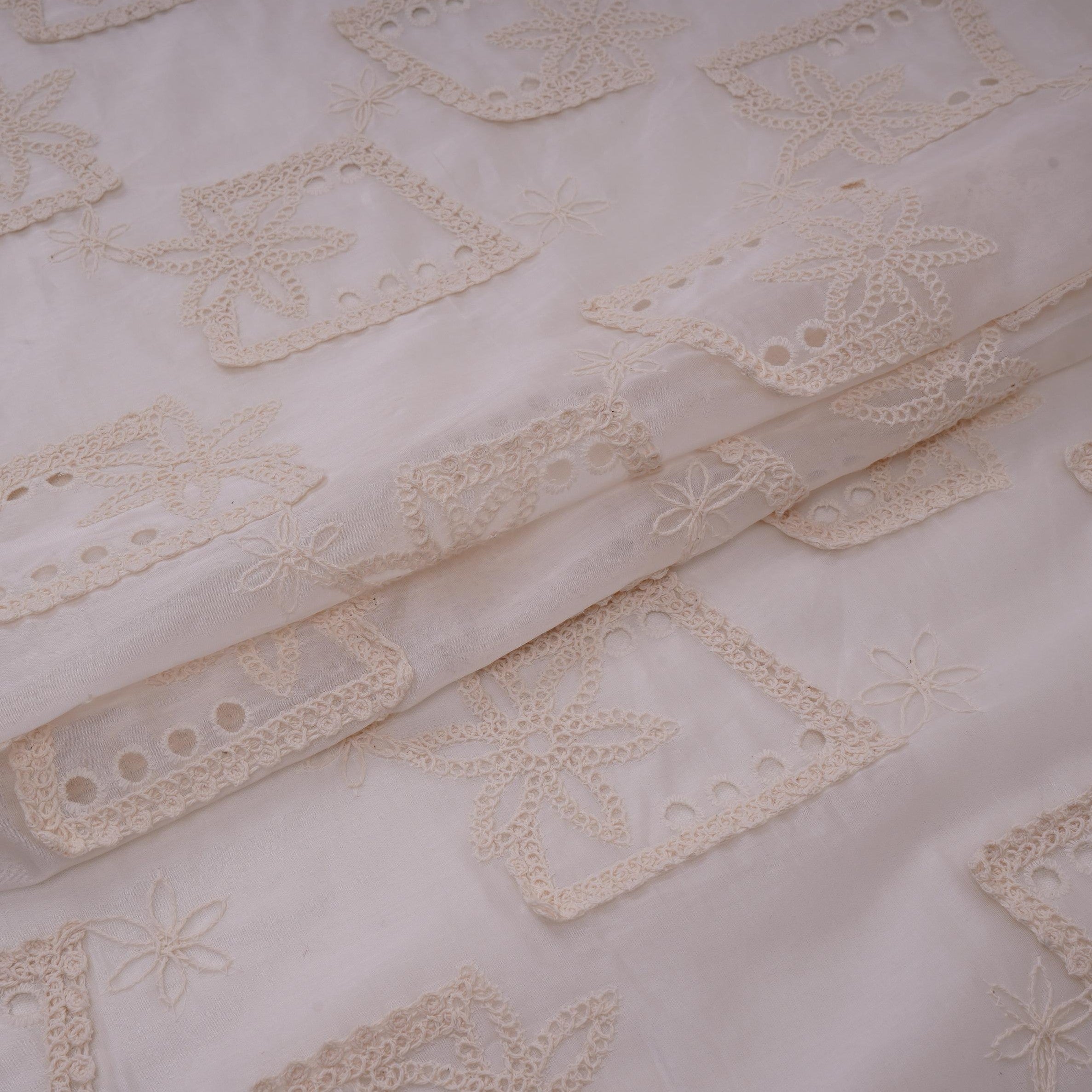 White Dyeable 3D Floral Embroidery Cotton Tencel Schiffli Fabric LI-32342 - TradeUNO