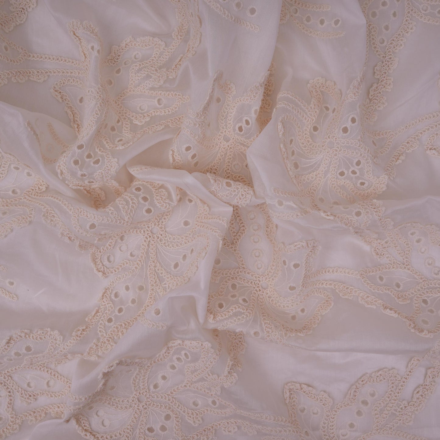 White Dyeable 3D Floral Embroidery Tencel Schiffli Fabric LI-32339