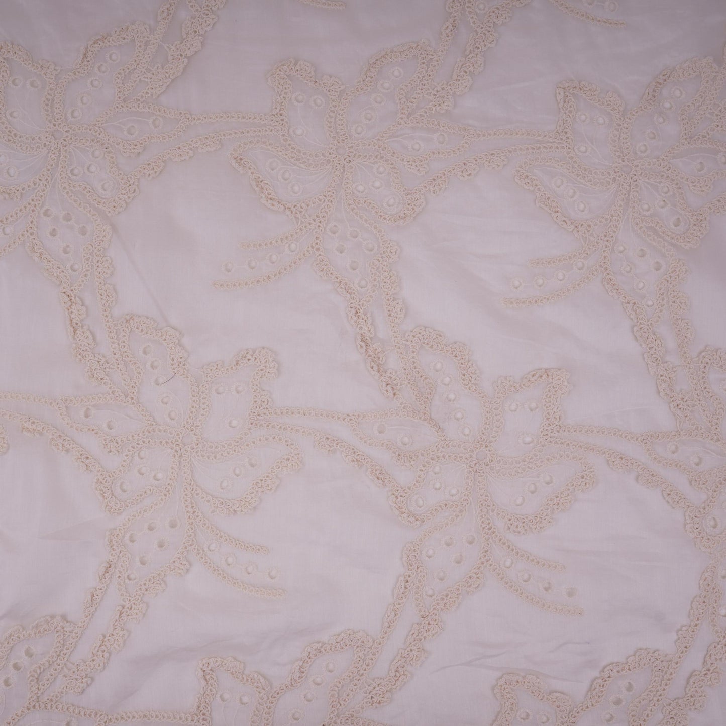 White Dyeable 3D Floral Embroidery Tencel Schiffli Fabric LI-32339
