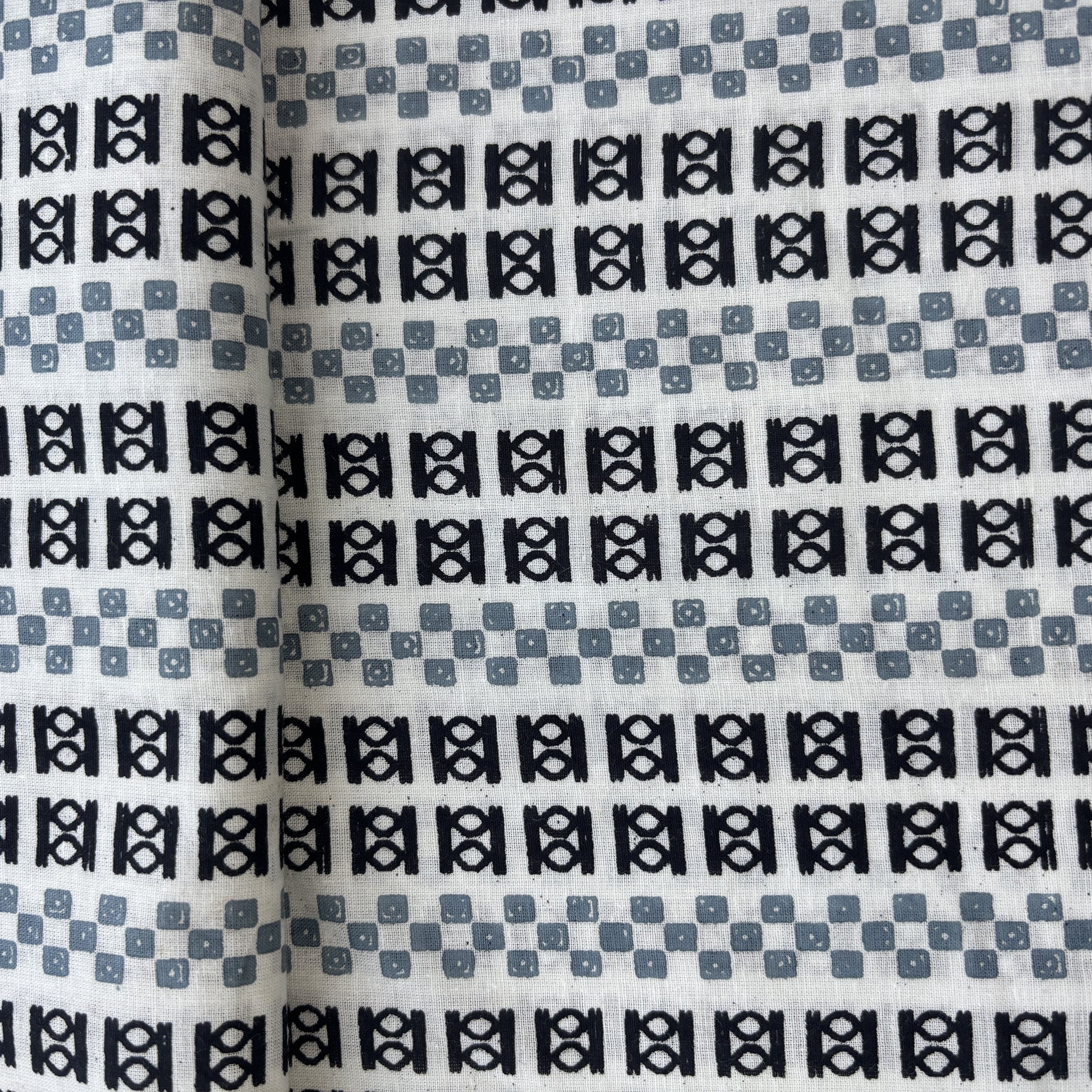 White Black Abstract Print Cotton Fabric 16124