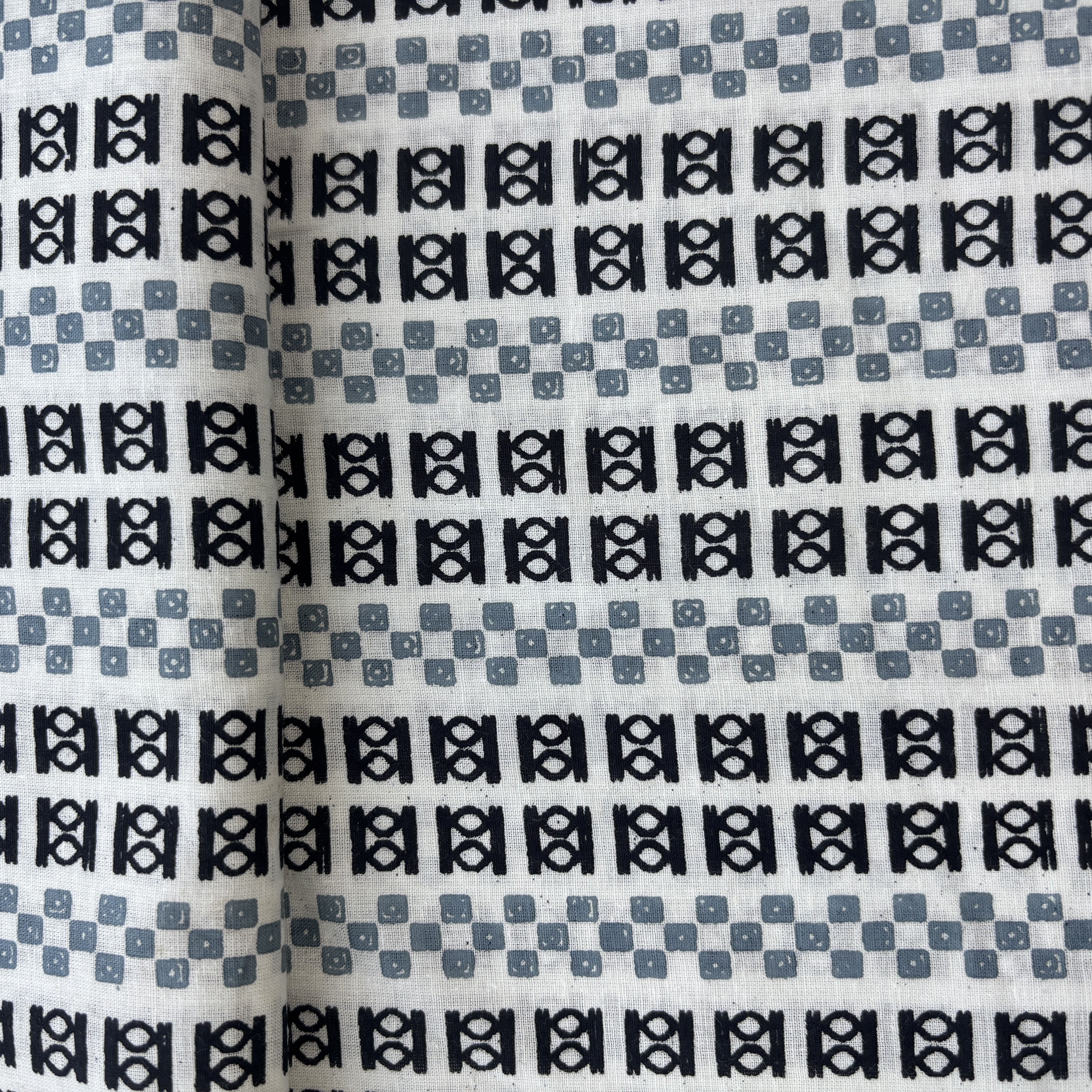 White Black Abstract Print Cotton Fabric 16124