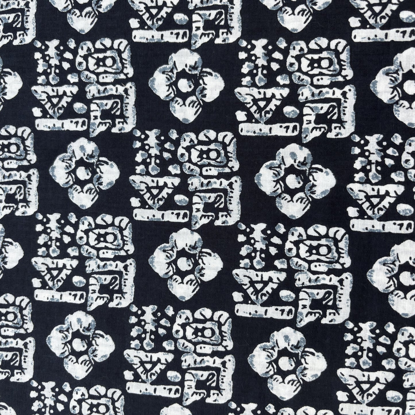 Black White Abstract Print Cotton Fabric 16126