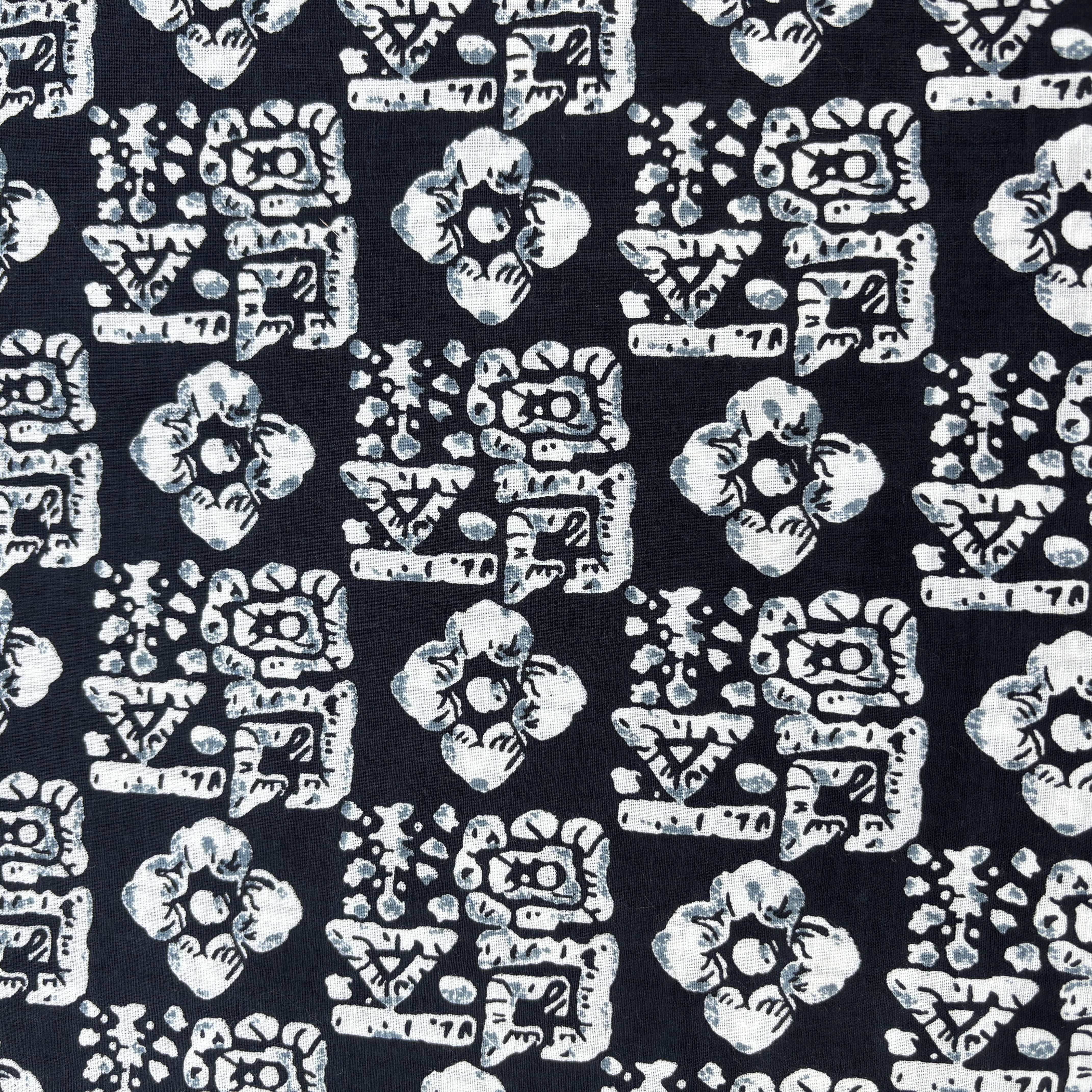 Black White Abstract Print Cotton Fabric 16126