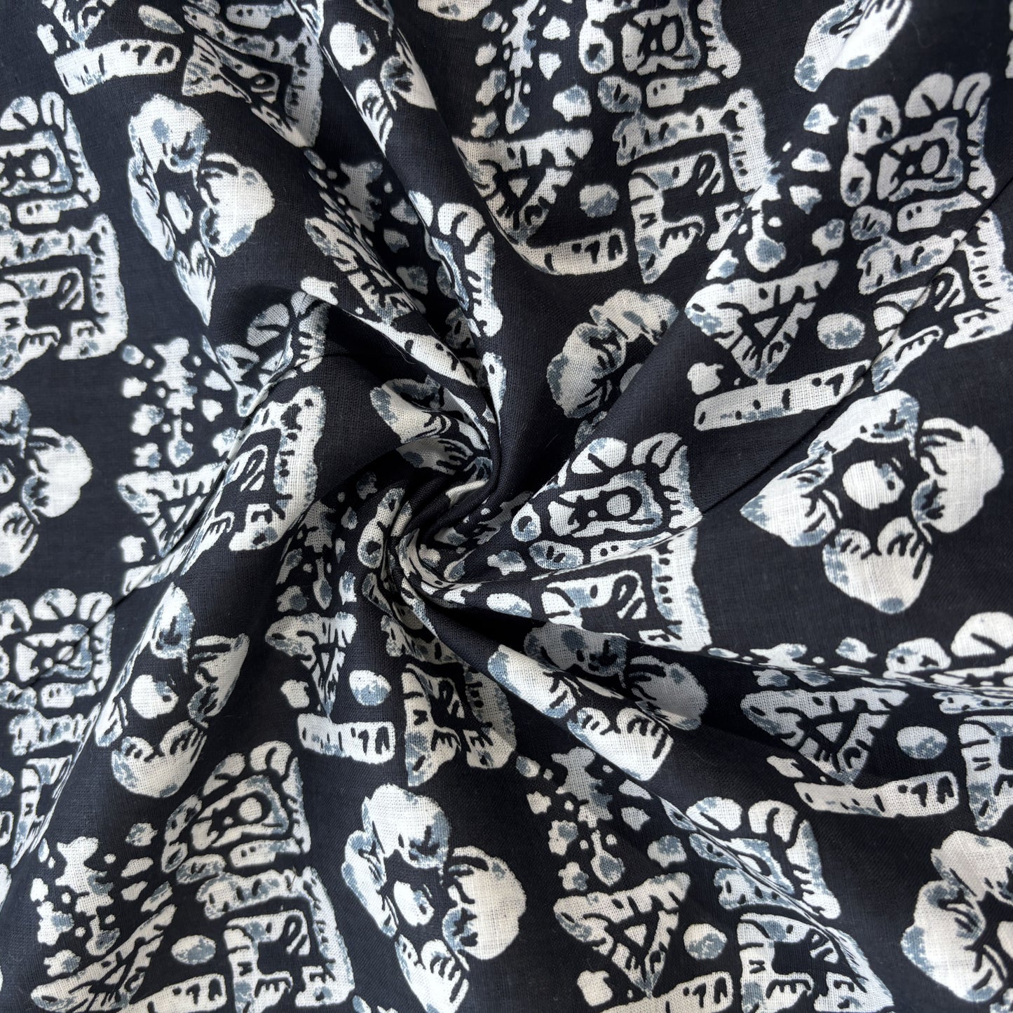 Black White Abstract Print Cotton Fabric 16126
