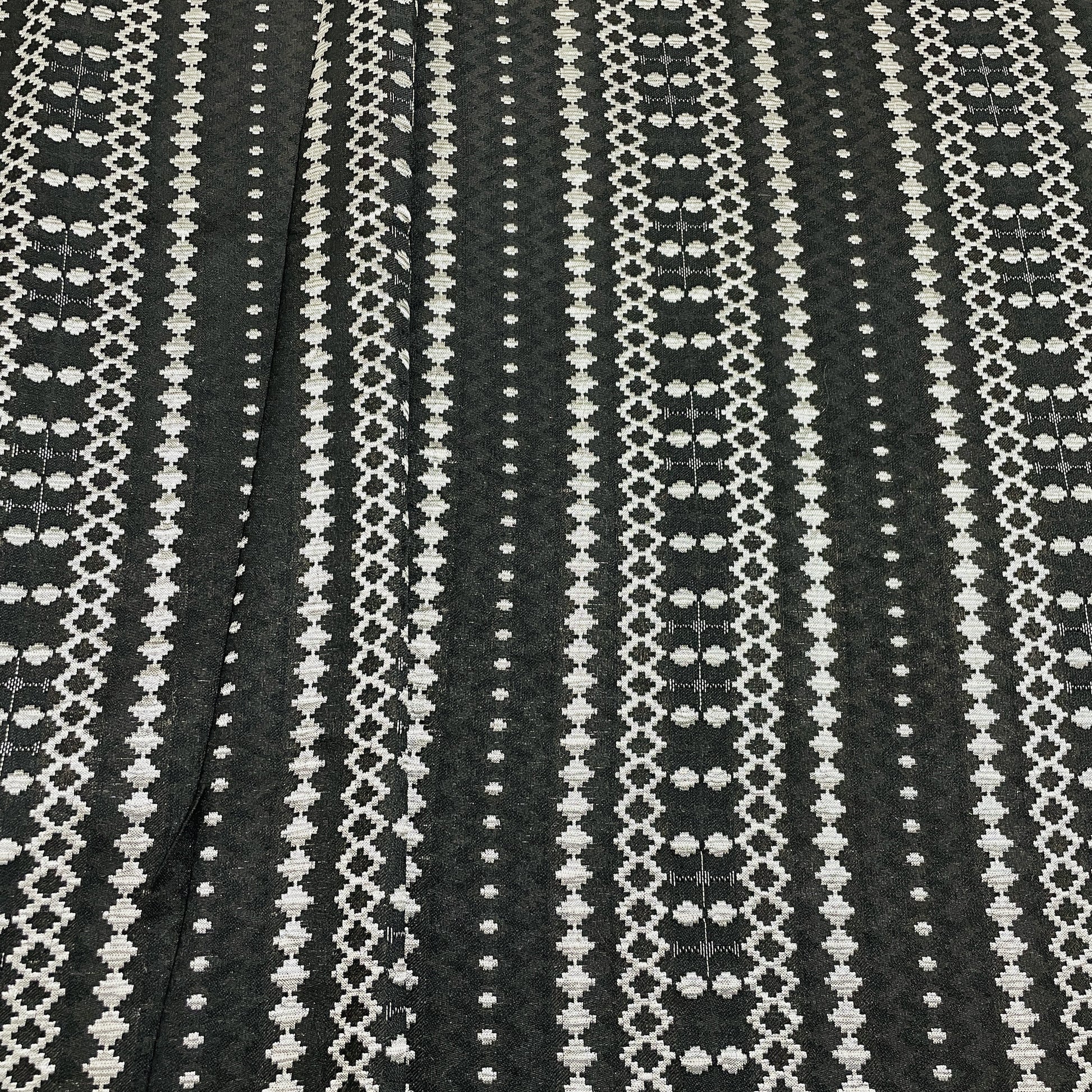Black & White Geometrical Tapestry Fabric - TradeUNO