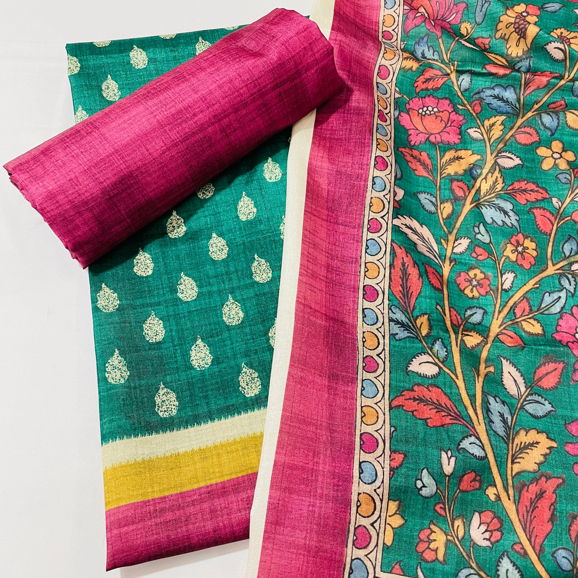 Pink Floral Print Ghicha Silk Suit Set With Dupatta - TradeUNO
