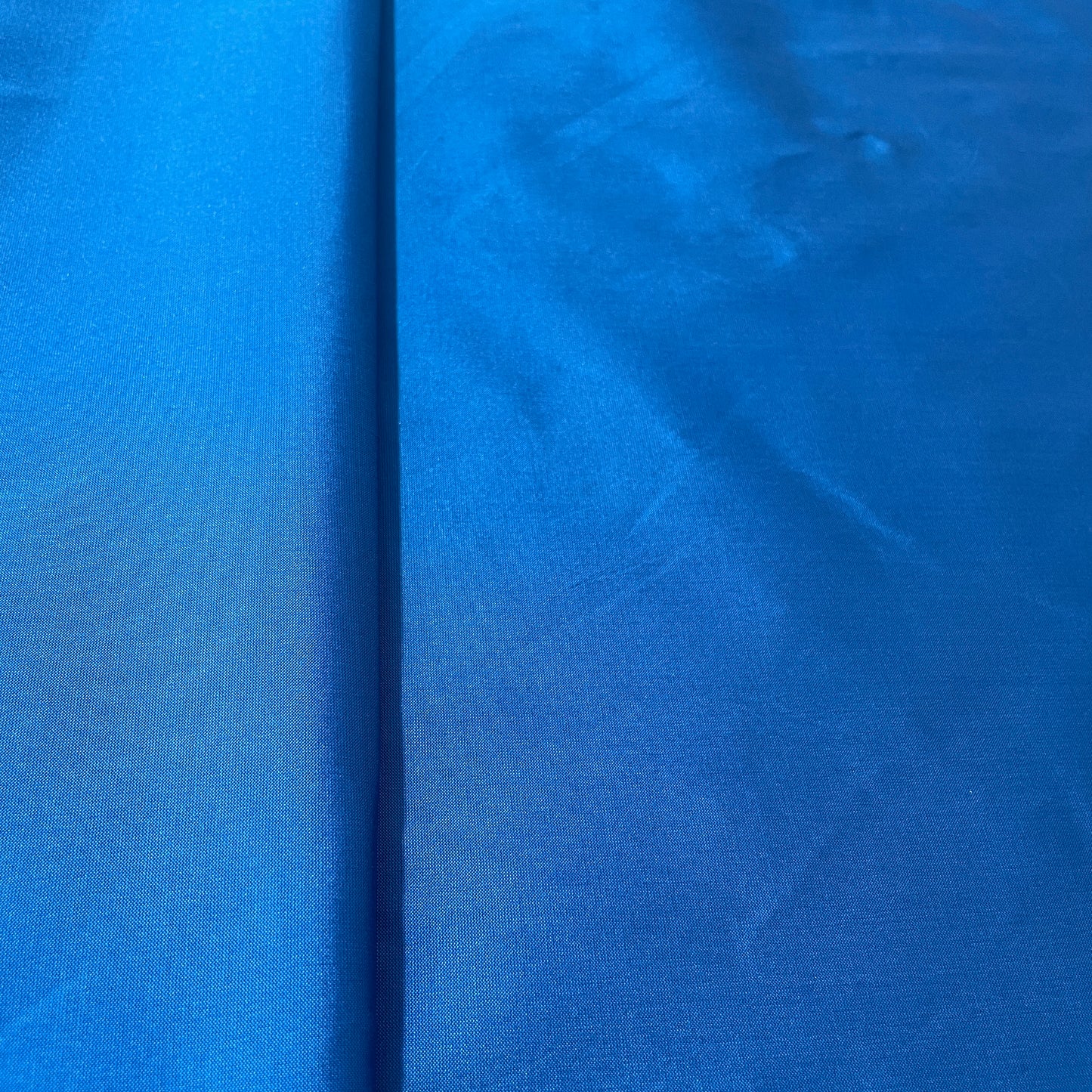 Blue Solid Silk Taffeta Fabric - TradeUNO