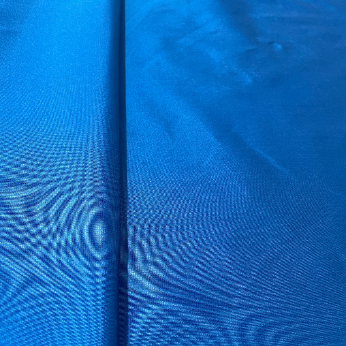 Blue Solid Silk Taffeta Fabric - TradeUNO