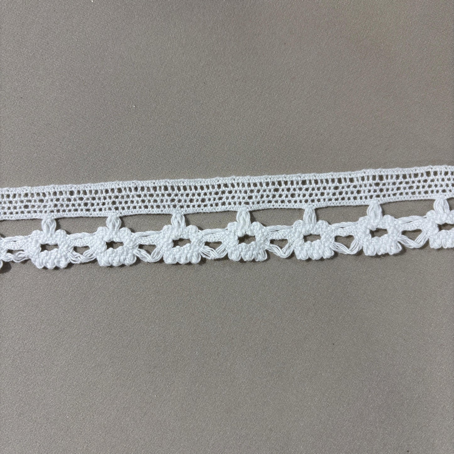 Off White Dyeable Cotton Lace 9153