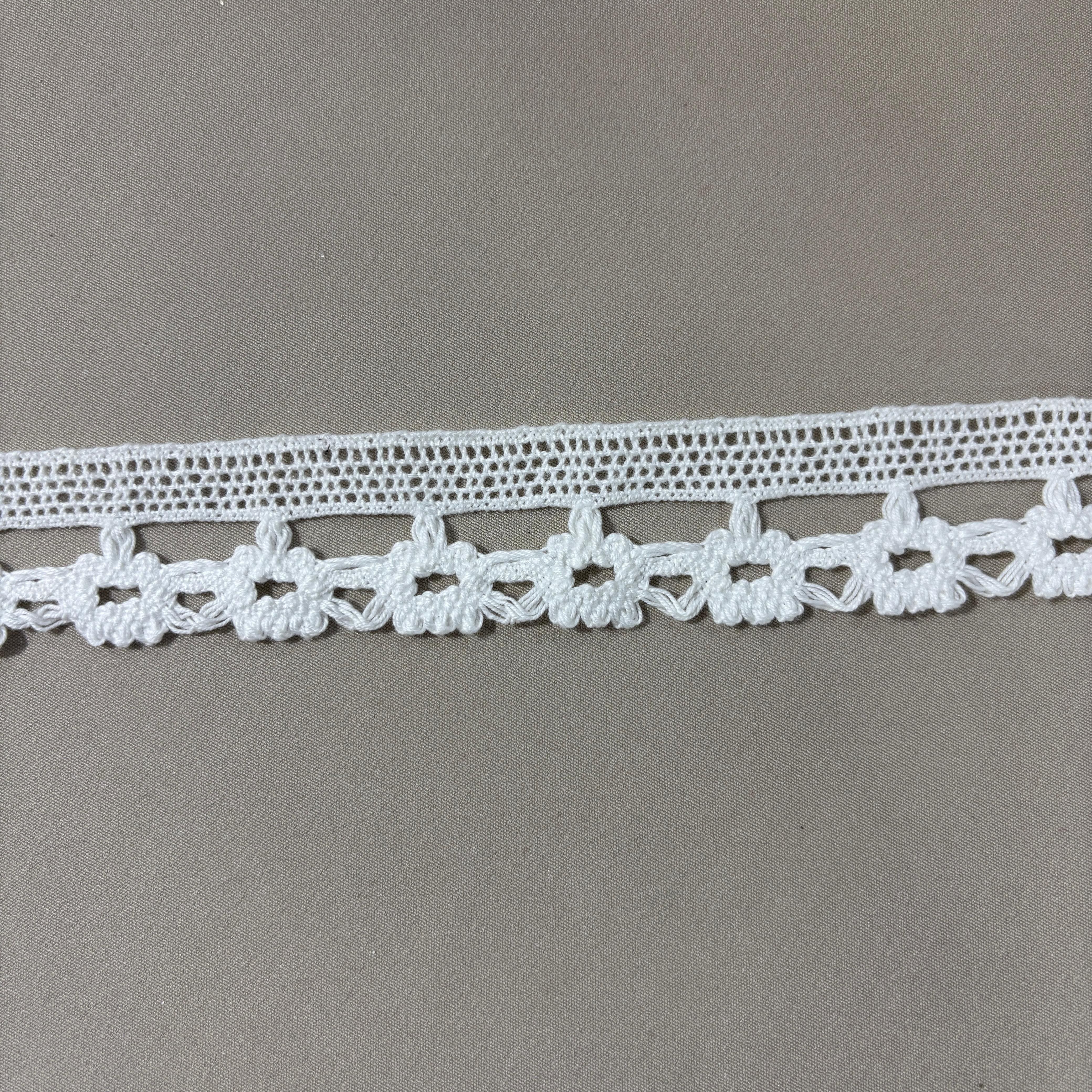 Off White Dyeable Cotton Lace 9153