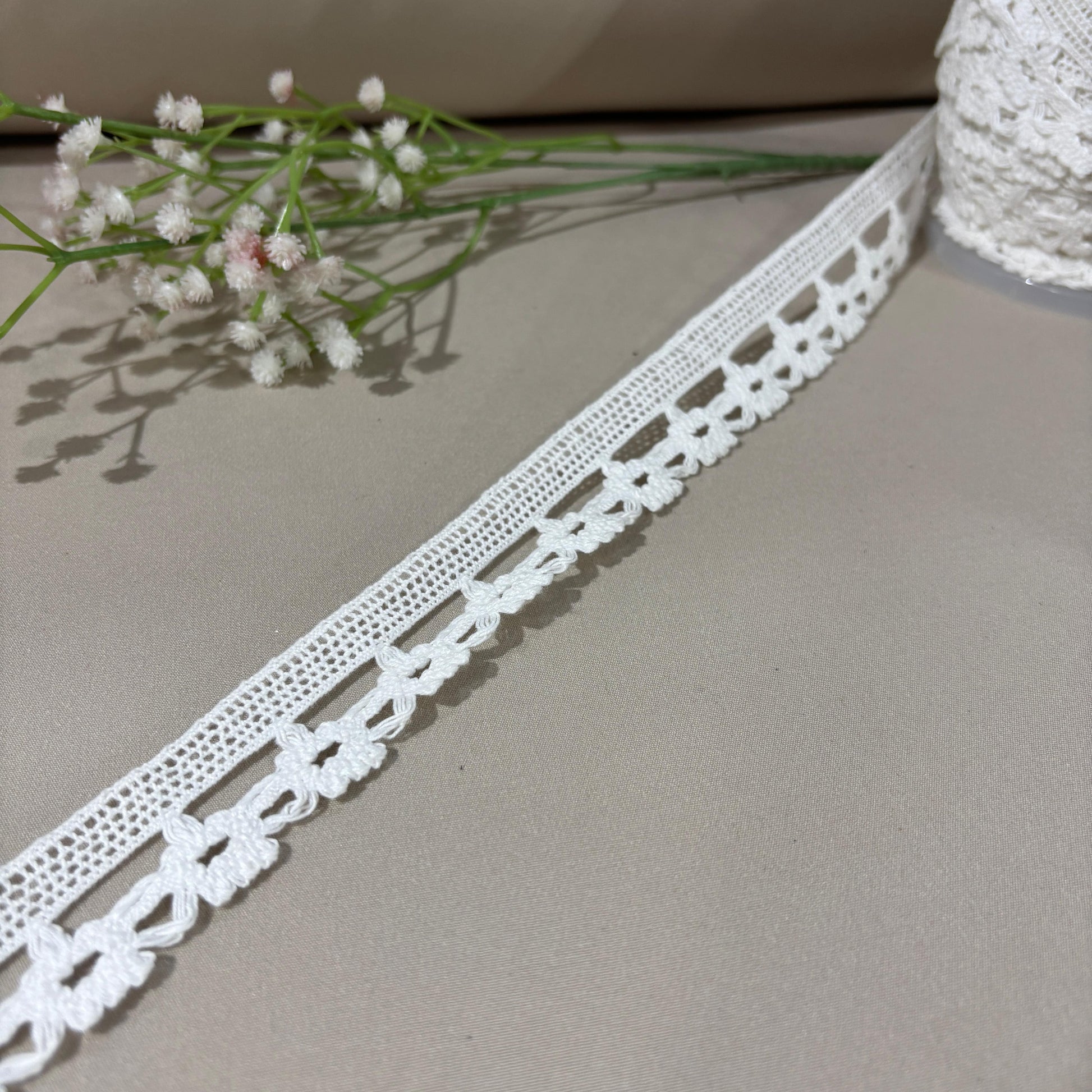 Off White Dyeable Cotton Lace 9153