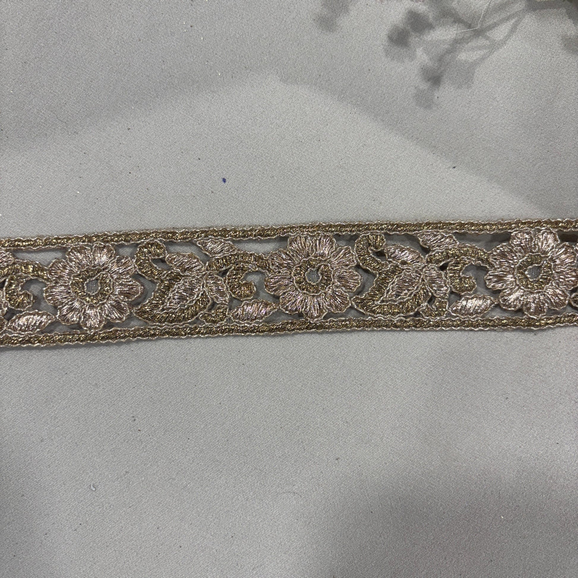 Golden Zari Floral Embroidery Lace 15785