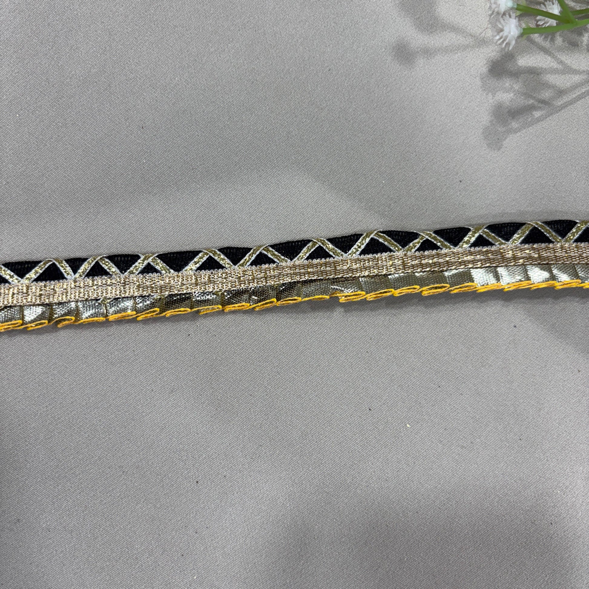 Black & Yellow Lace 21847