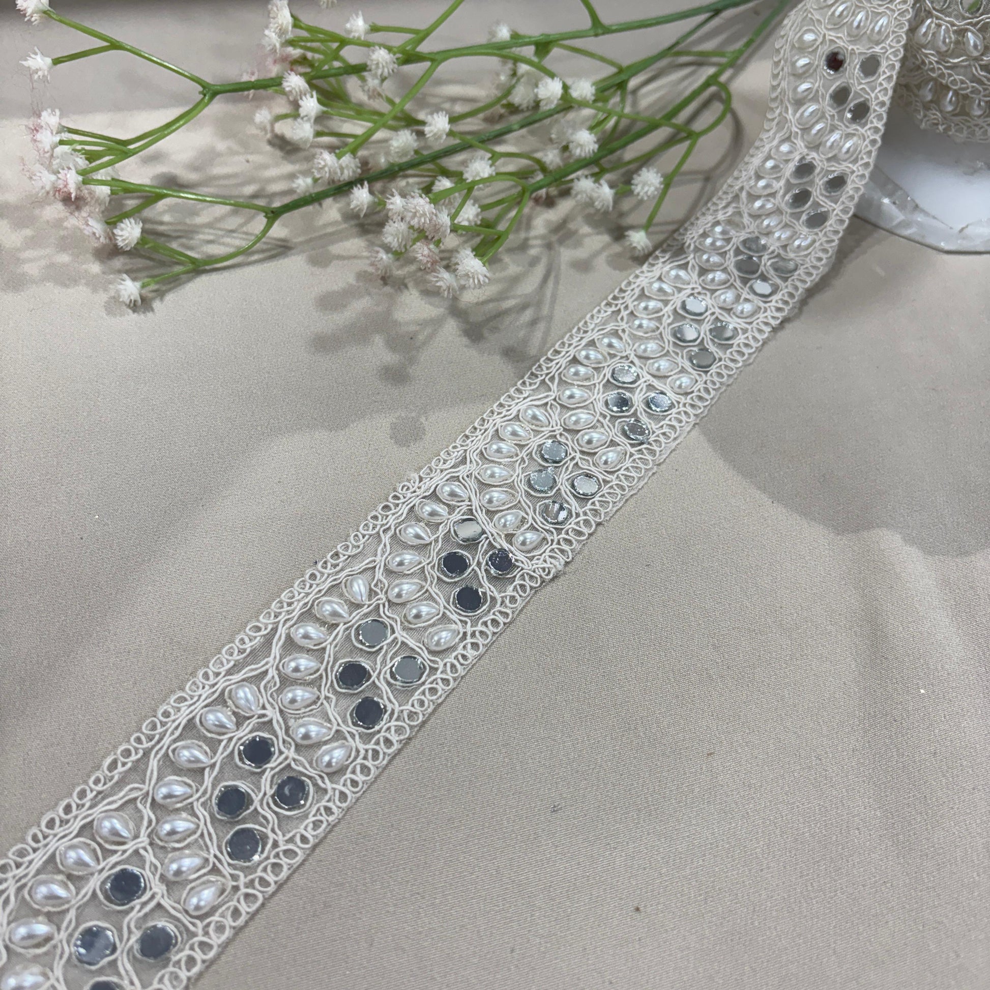 White Pearl Mirror Lace 15451