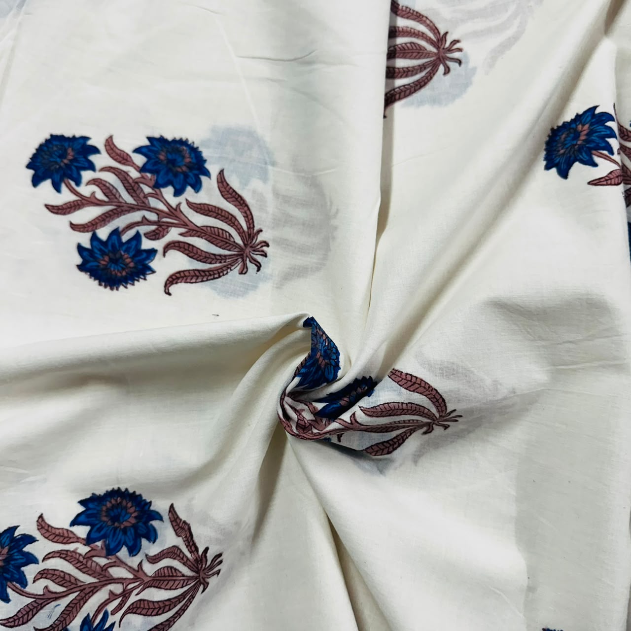 Off White Handblock Print Cotton Fabric DH-29430 - TradeUNO