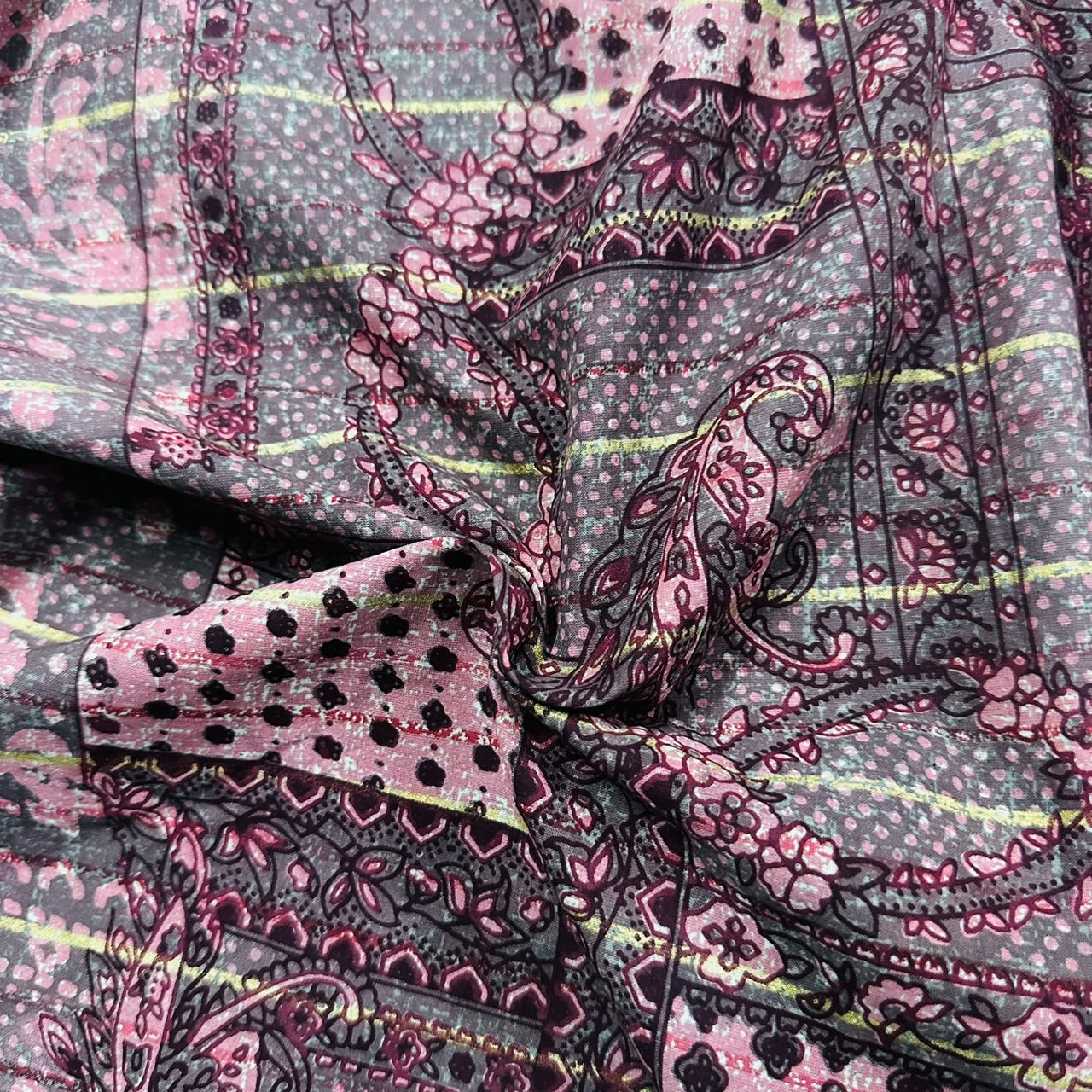 Pink Dabu Print Cotton Fabric AFI-29614 - TradeUNO