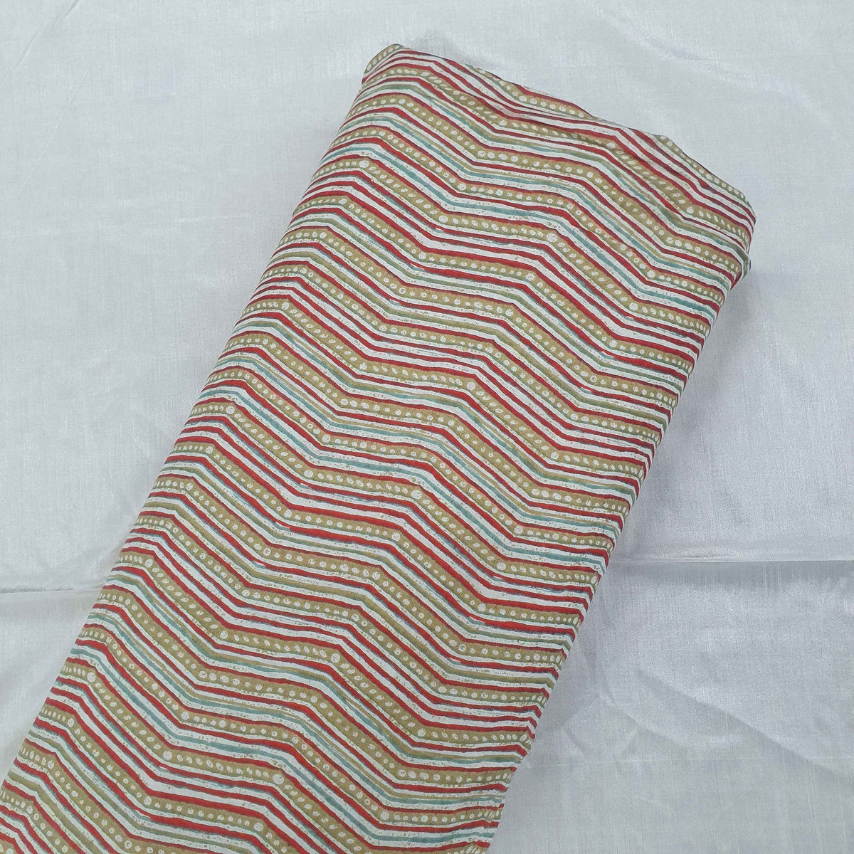 Multicolor Chevron Print Cotton Fabric TU 5267