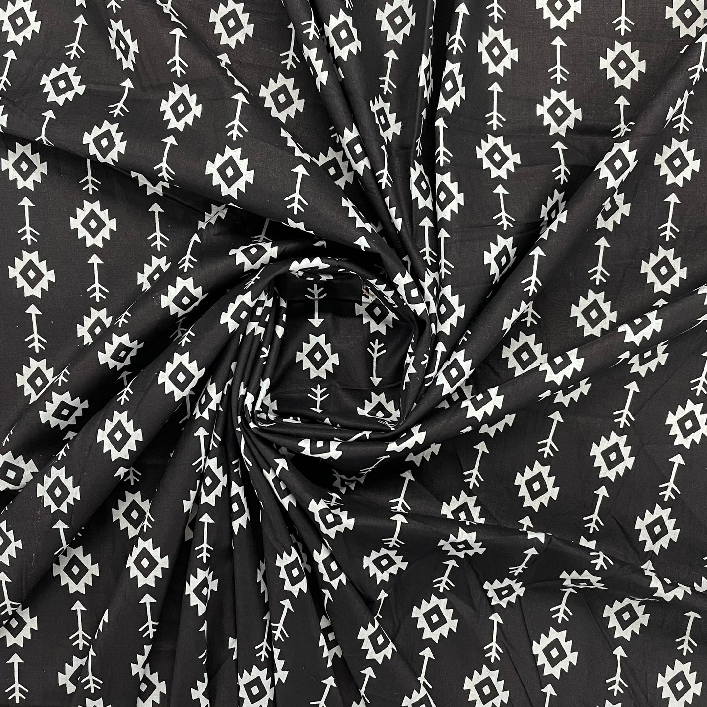 Black & White Geometrical Print Cotton Fabric Trade UNO
