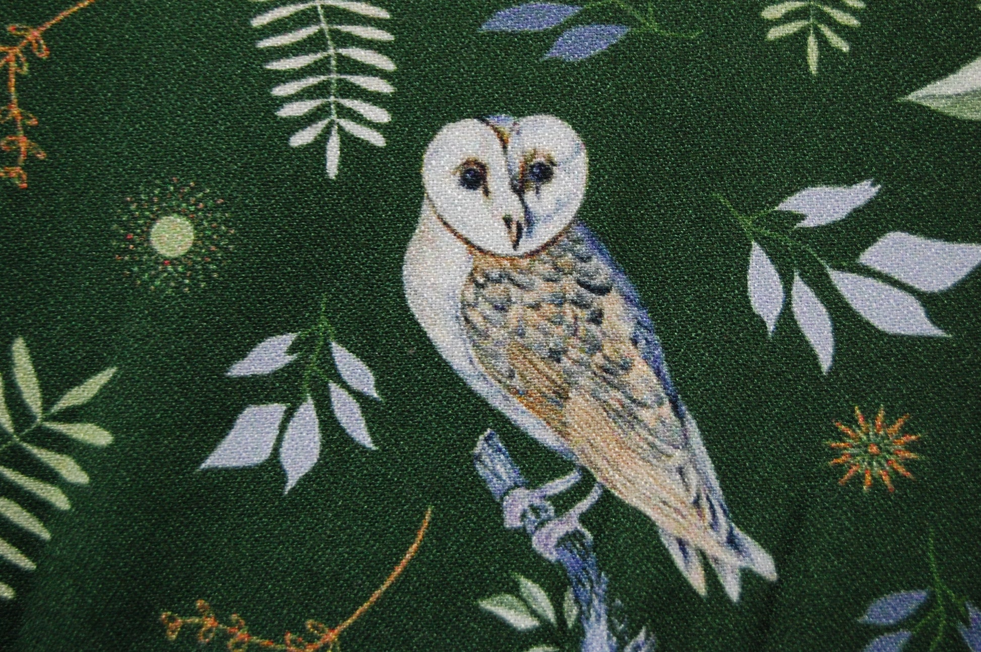 Green Owl Print Spun Fabric Trade UNO