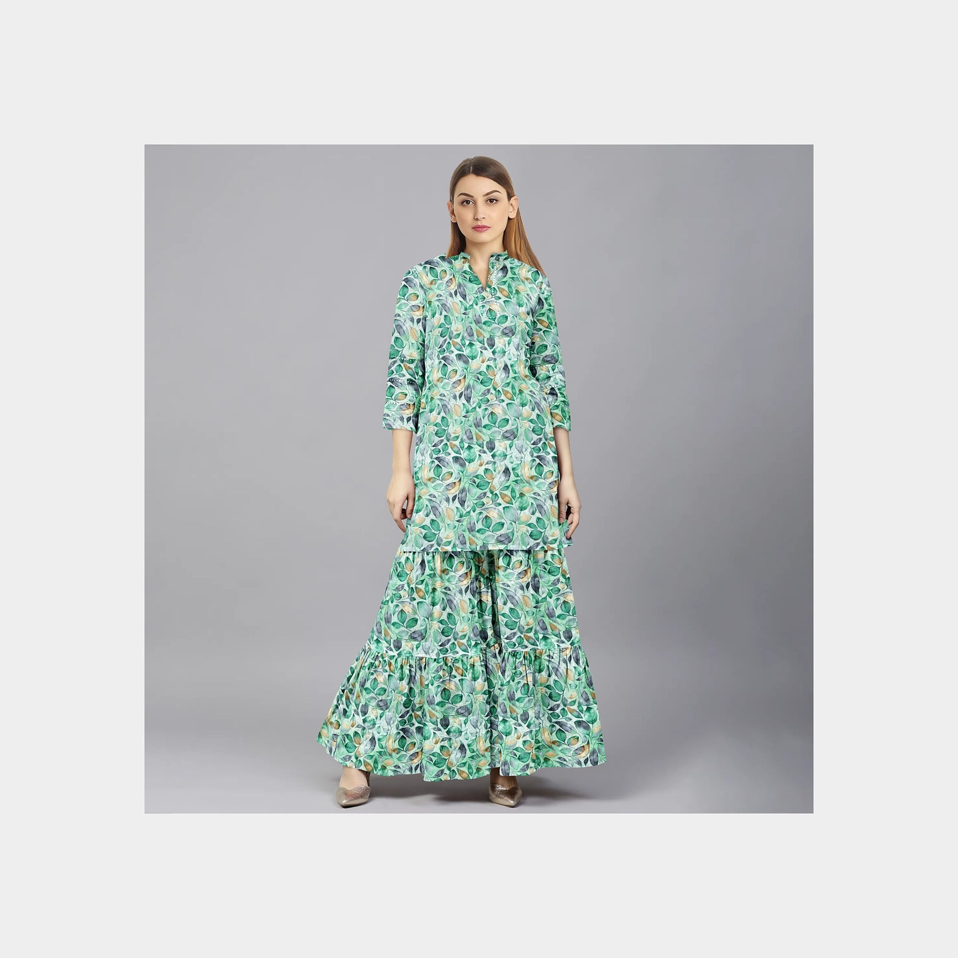 Green Leaf With Lurex Print Rayon Fabric Trade UNO