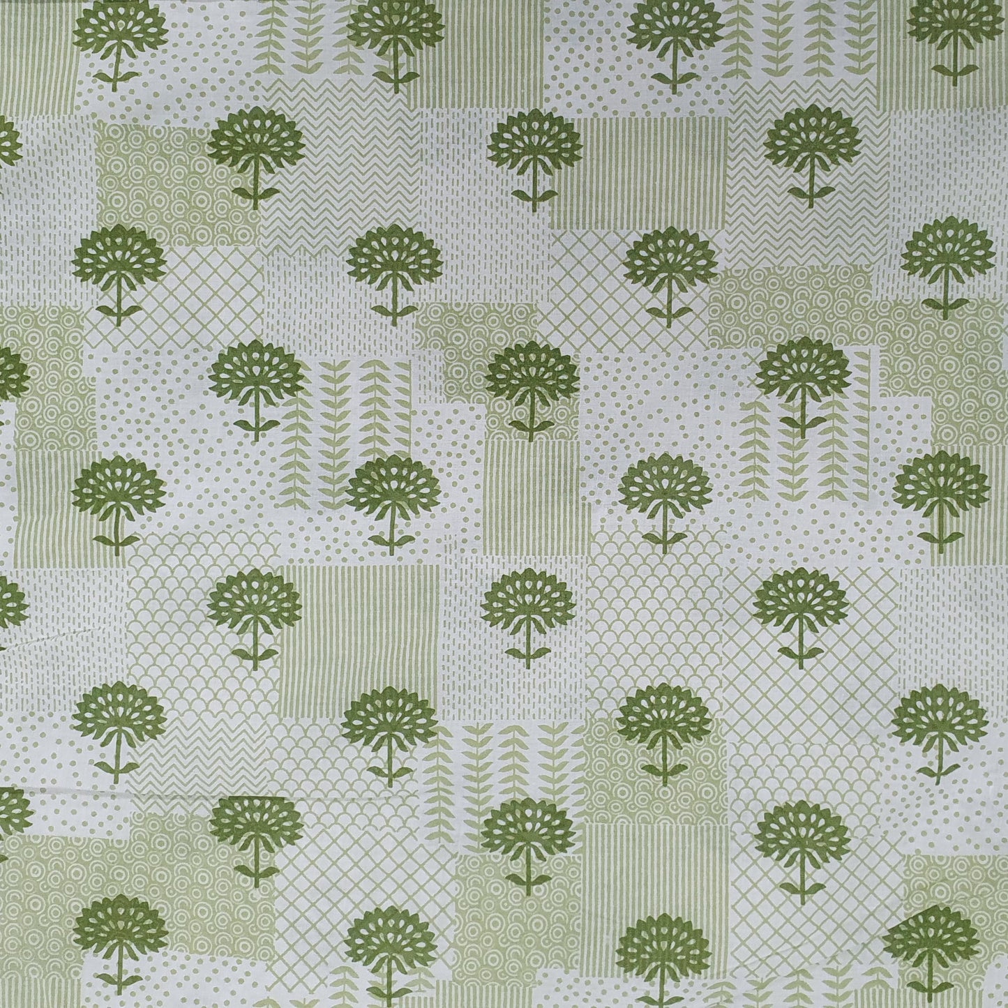 Green & White Floral Print Cotton Fabrc Trade UNO