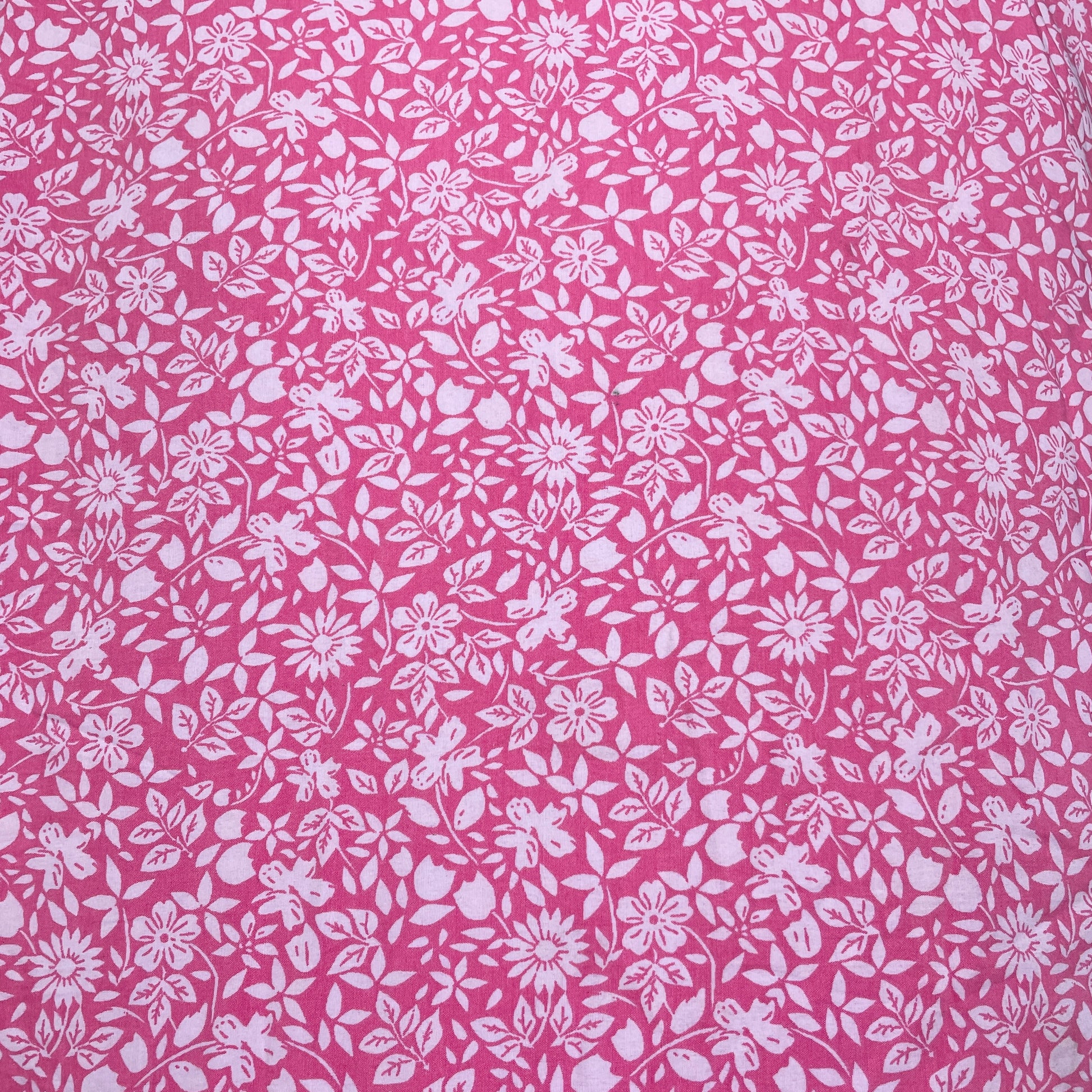 Pink With White Floral Print Crepe Fabric ,60 inches - TradeUNO