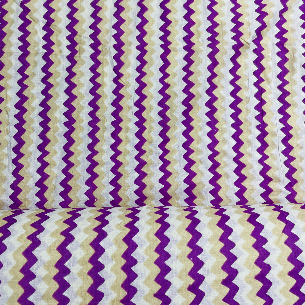 White & Multicolor Print Cotton Fabric - TradeUNO