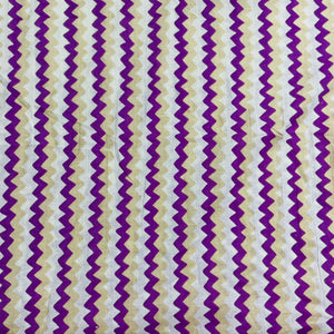 White & Multicolor Print Cotton Fabric - TradeUNO