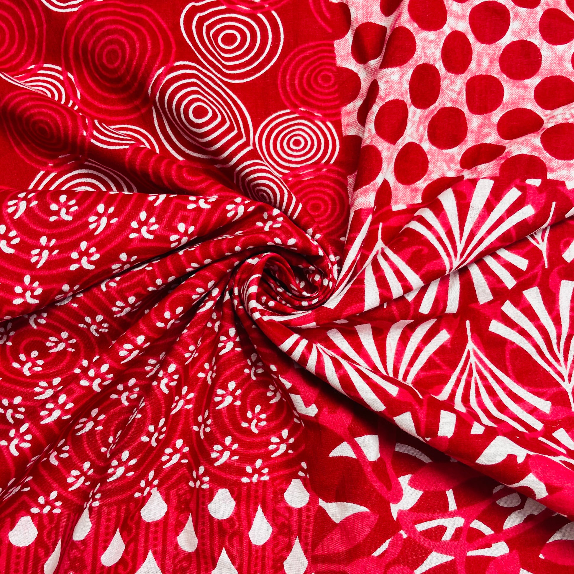 Red Geometerical Print Cotton Fabric TU-8602 - TradeUNO