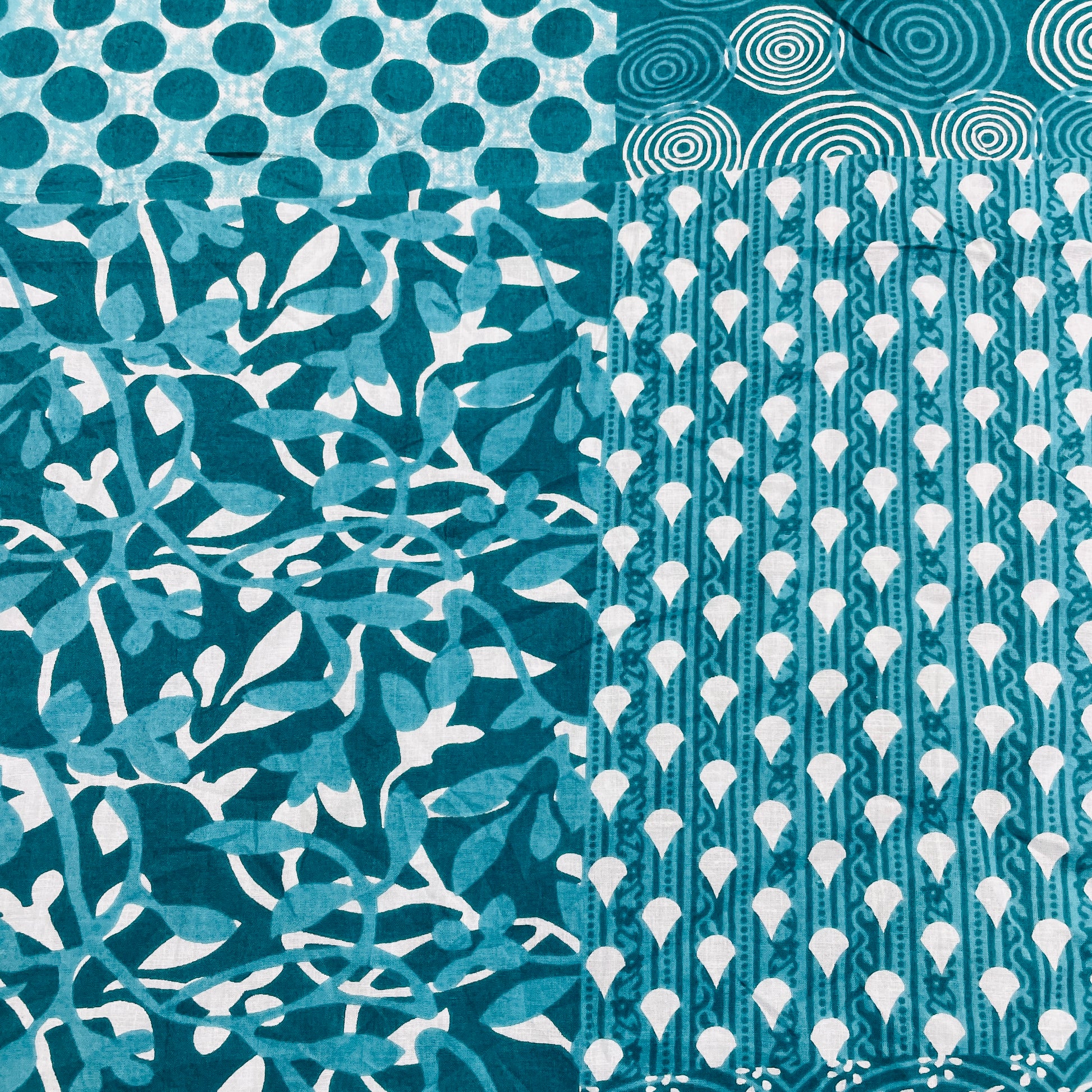 Green Geometerical Print Cotton Fabric - TradeUNO